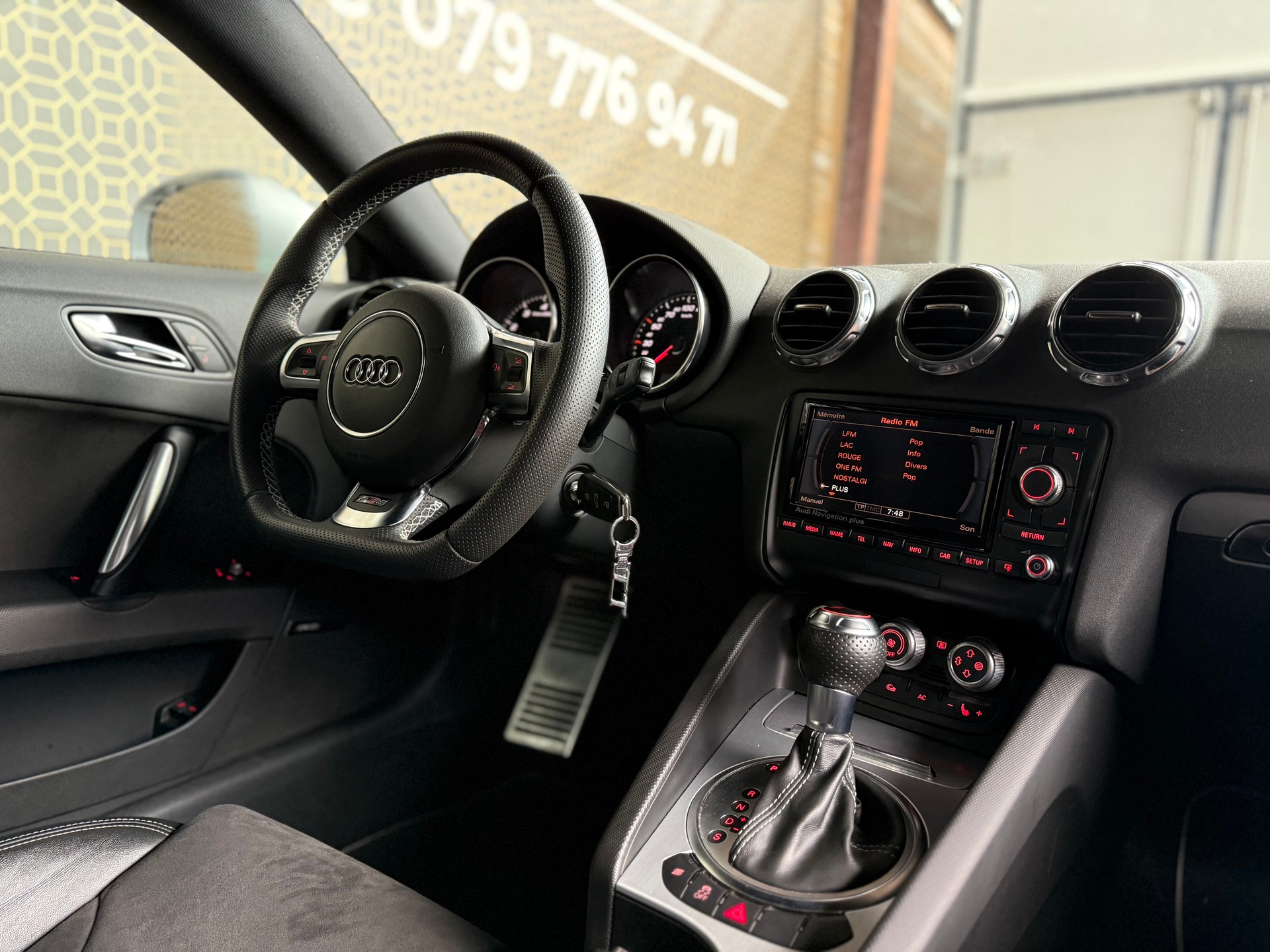 AUDI TT RS Coupé 2.5 TFSI quattro S-tronic-image-6
