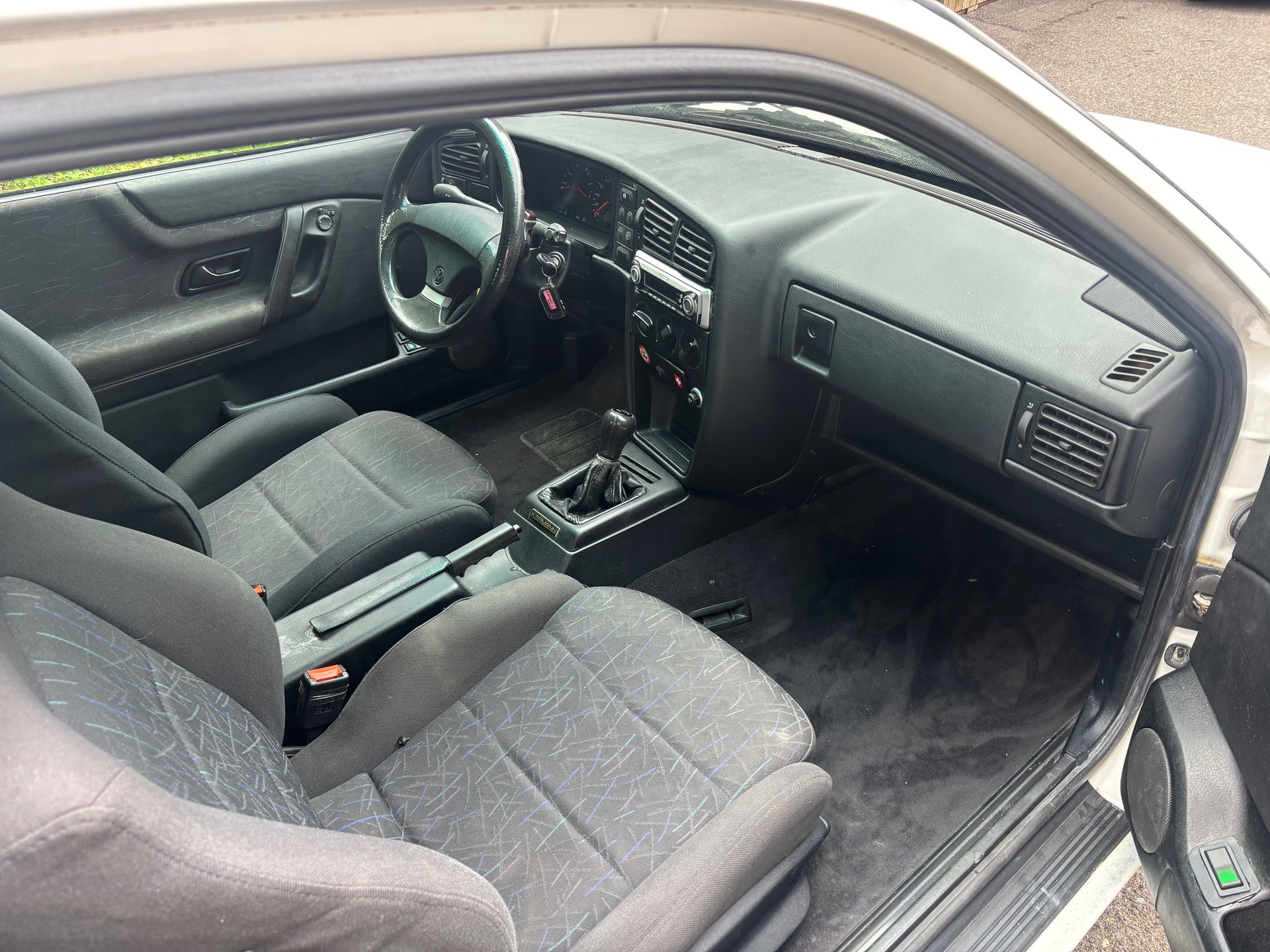 VW Corrado 2000 16V-image-7