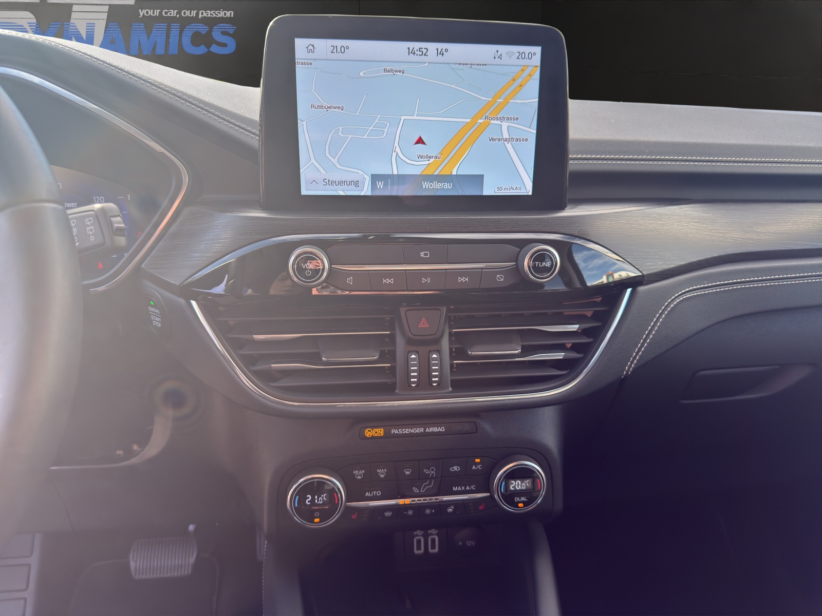 FORD Kuga 2.5 Plug-in Hybrid Vignale-image-12