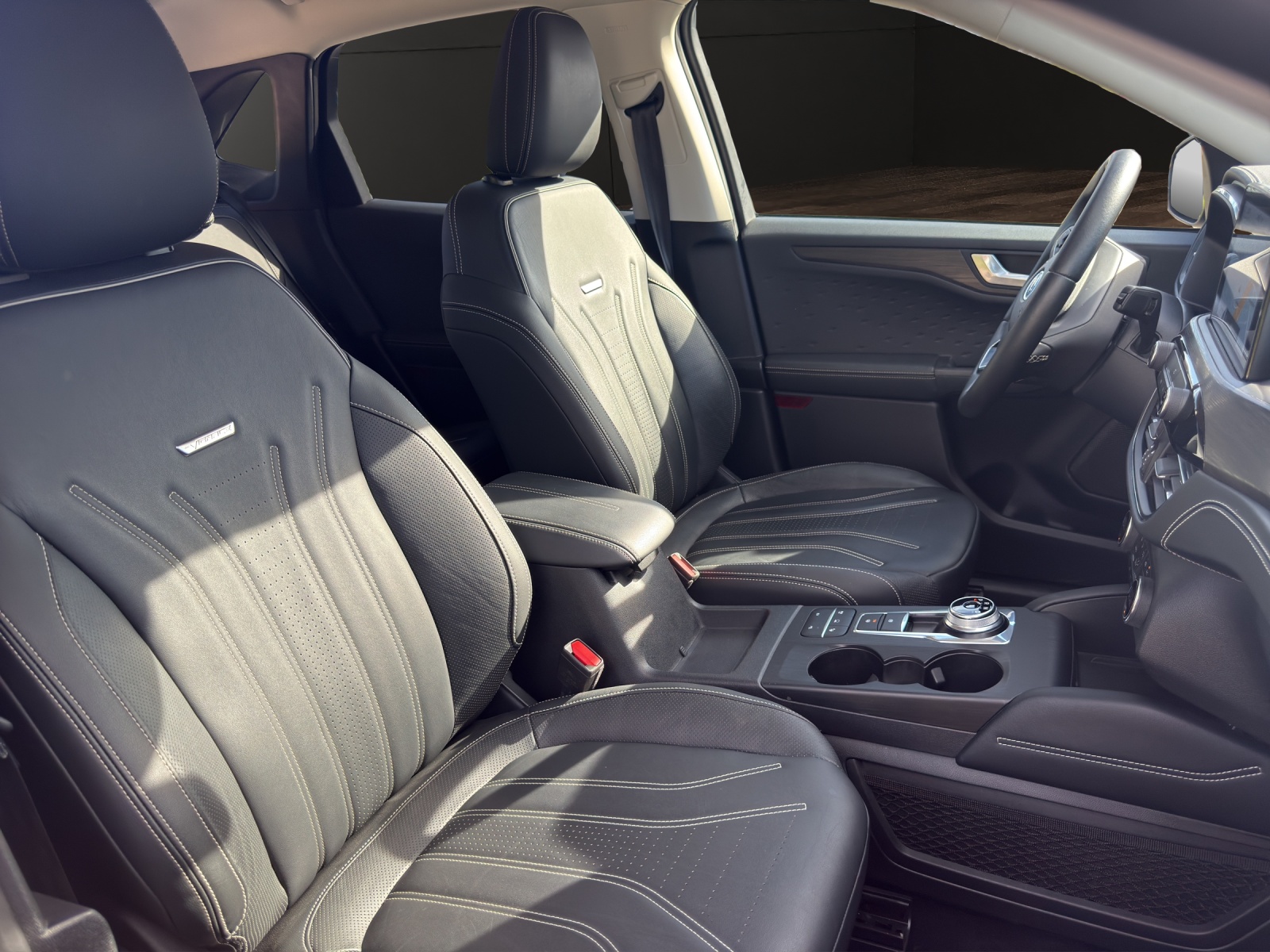FORD Kuga 2.5 Plug-in Hybrid Vignale-image-14