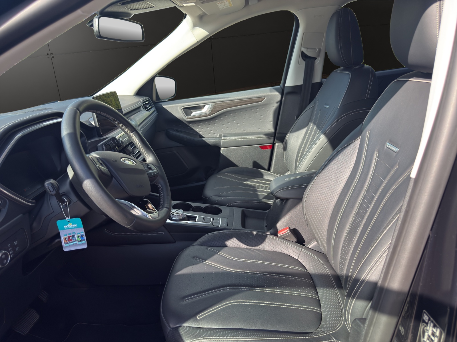 FORD Kuga 2.5 Plug-in Hybrid Vignale-image-8