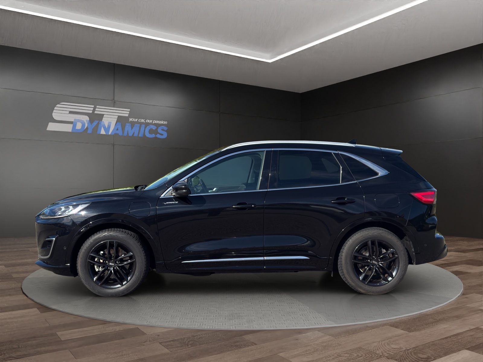 FORD Kuga 2.5 Plug-in Hybrid Vignale-showroom-element-2