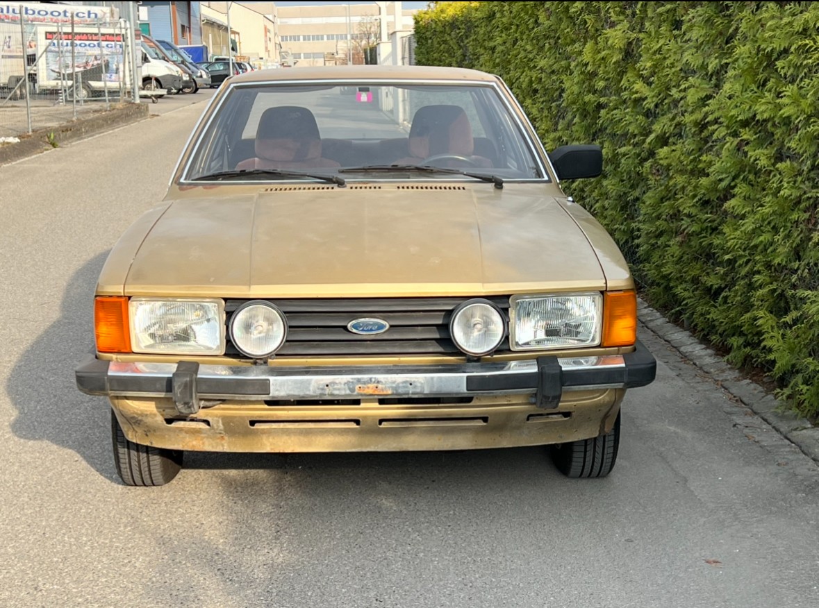 FORD 2300 V6 Ghia-image-2