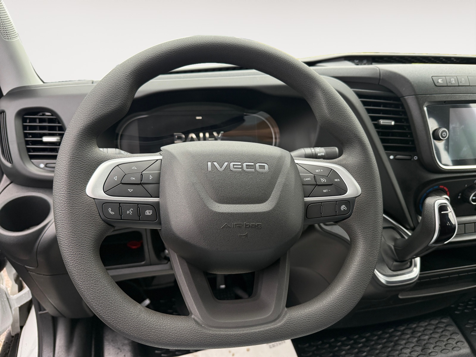 IVECO DAILY DKAB Brückenfahrzeug 35S16BA8 D-image-6