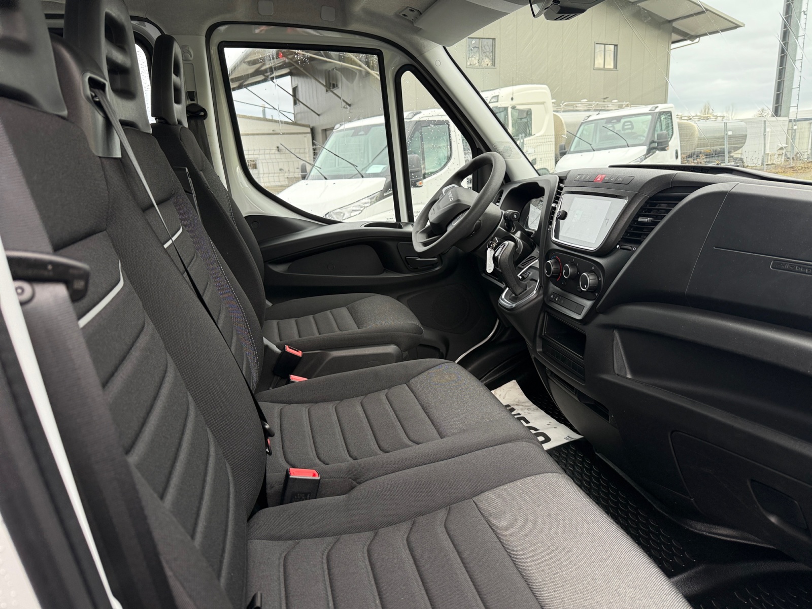 IVECO DAILY DKAB Brückenfahrzeug 35S16BA8 D-image-10