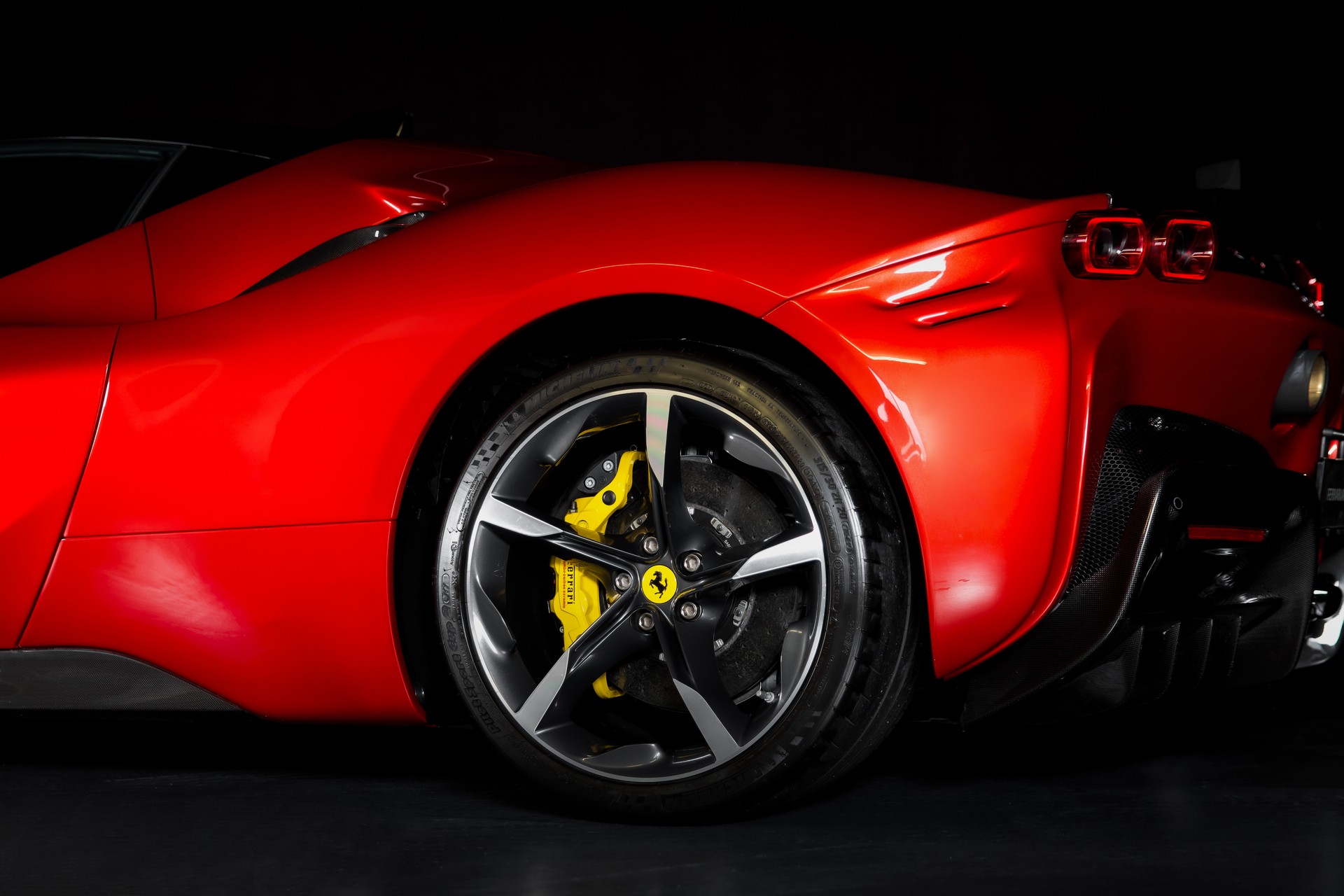 FERRARI SF90 Stradale-image-5
