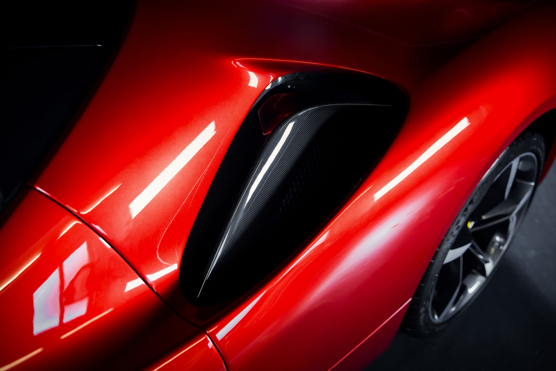 FERRARI SF90 Stradale-image-12