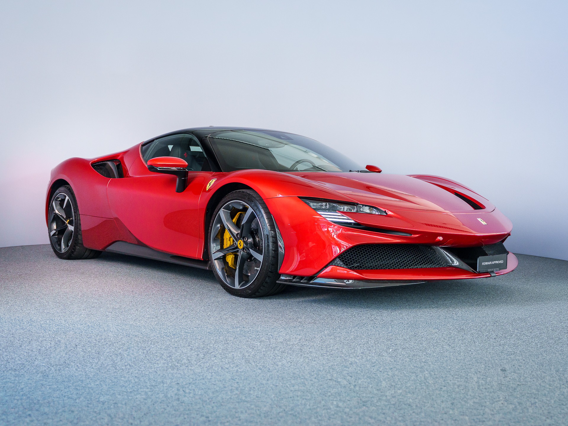 FERRARI SF90 Stradale-showroom-element-2