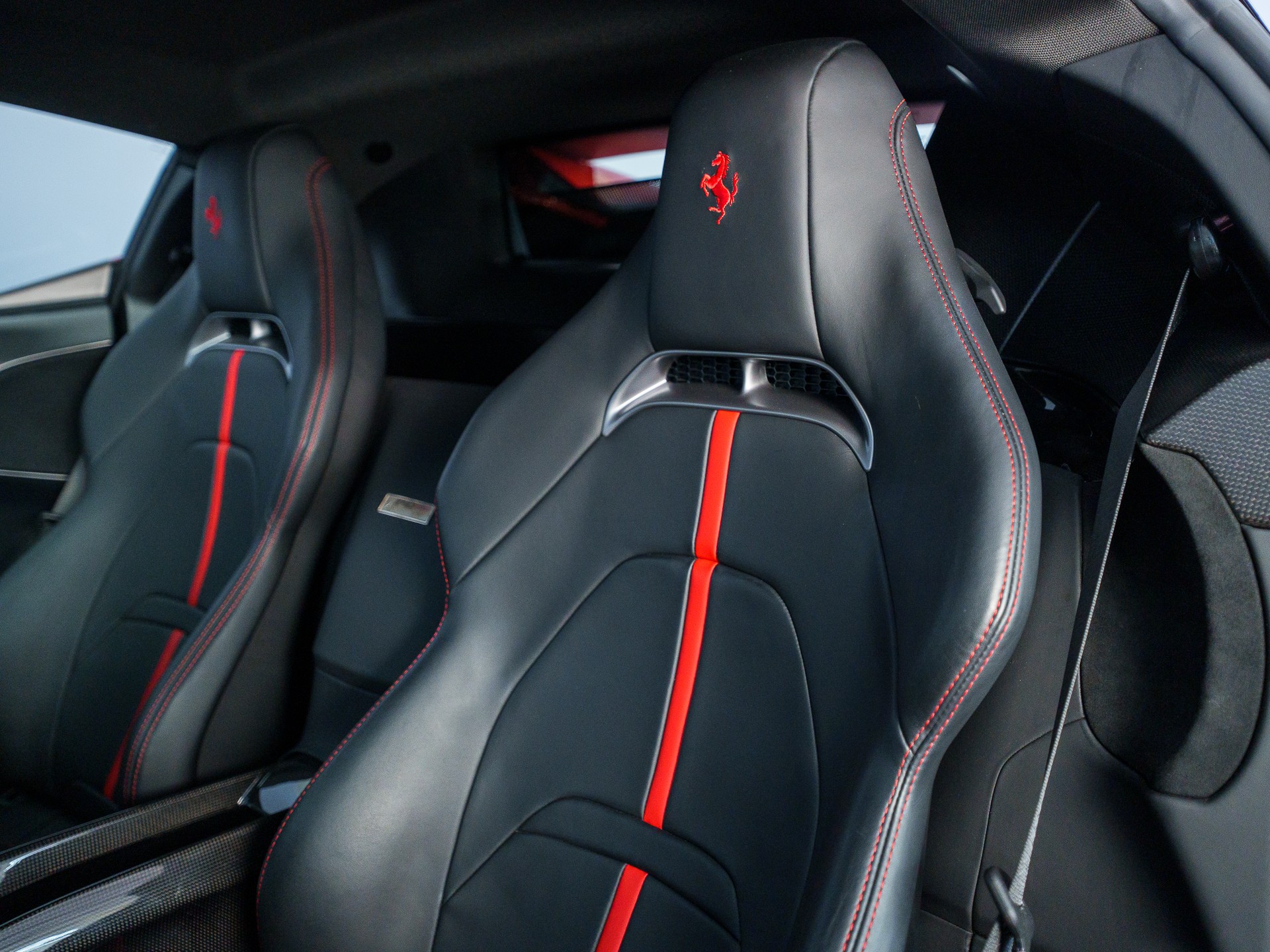 FERRARI SF90 Stradale-image-11
