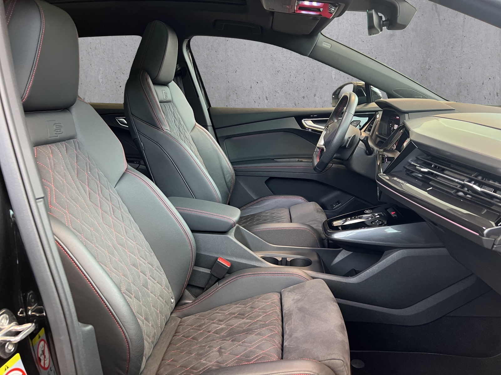 AUDI Q4 e-tron 50 quattro-image-7