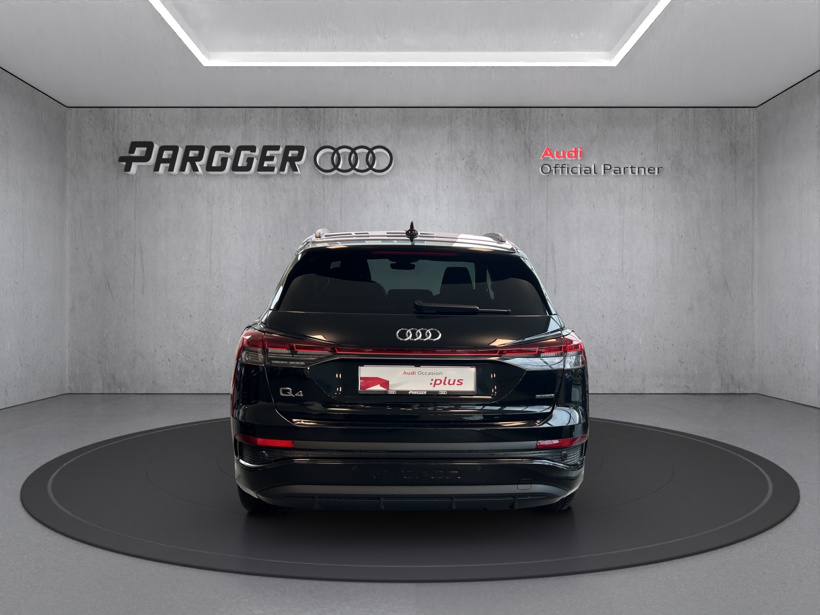 AUDI Q4 e-tron 50 quattro-showroom-element-3