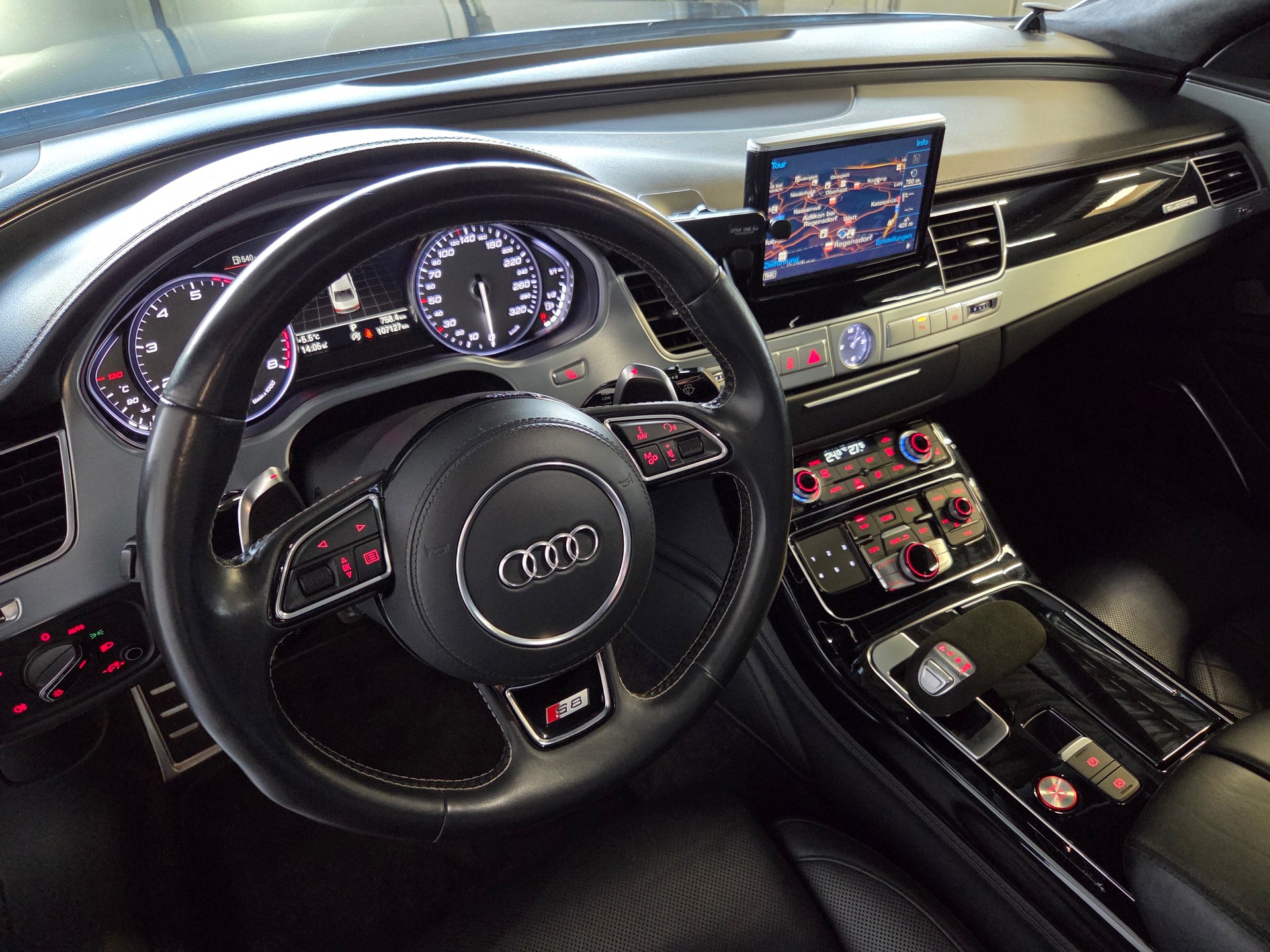 AUDI S8 4.0 V8 TFSI quattro T-Tronic-image-11