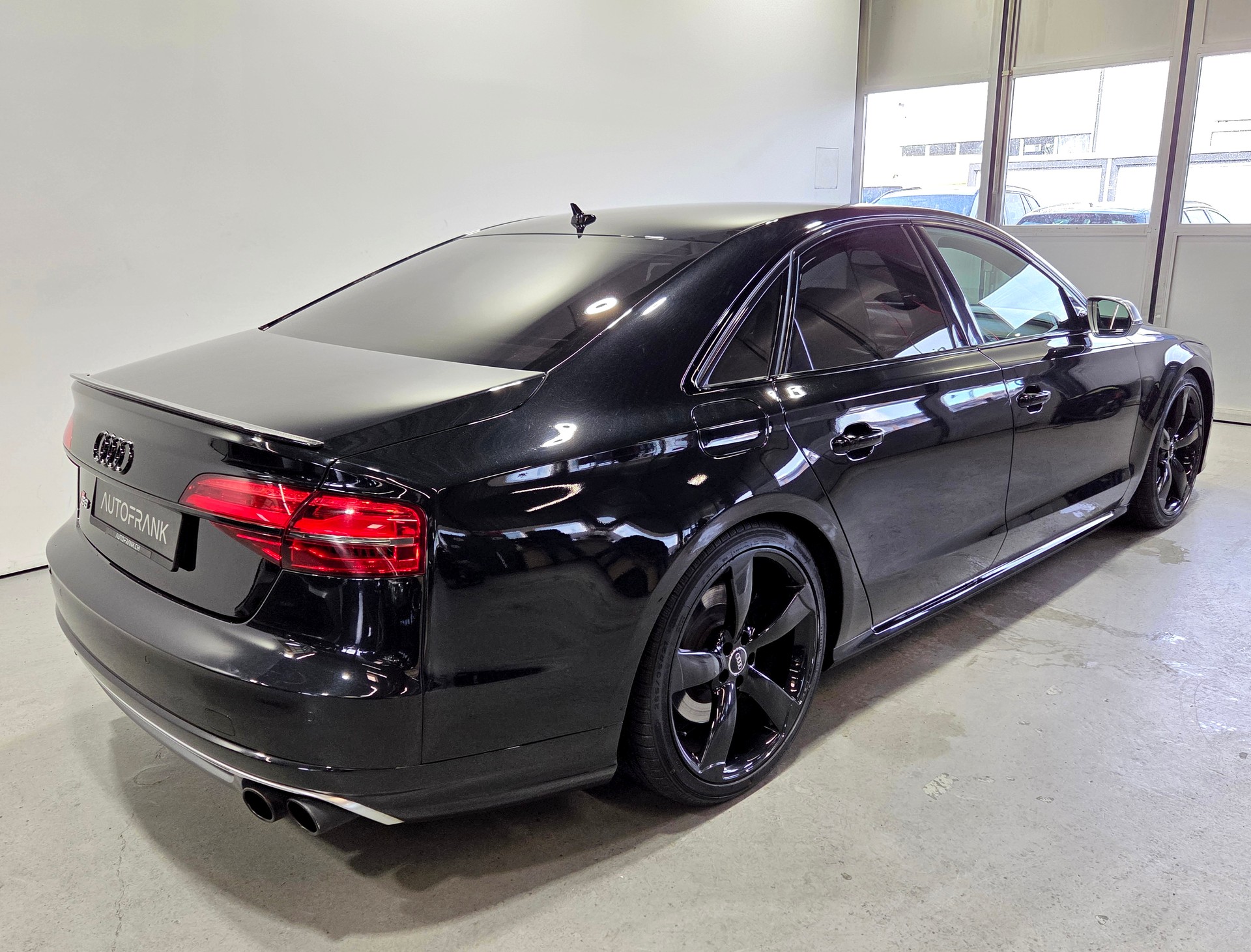 AUDI S8 4.0 V8 TFSI quattro T-Tronic-image-22