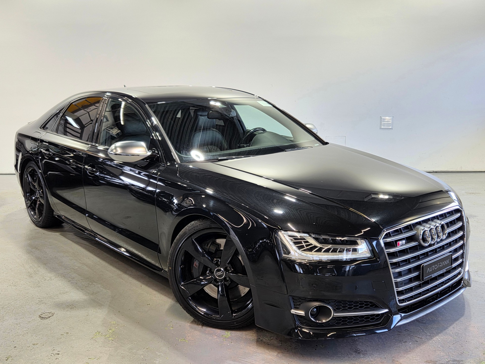 AUDI S8 4.0 V8 TFSI quattro T-Tronic-image-4