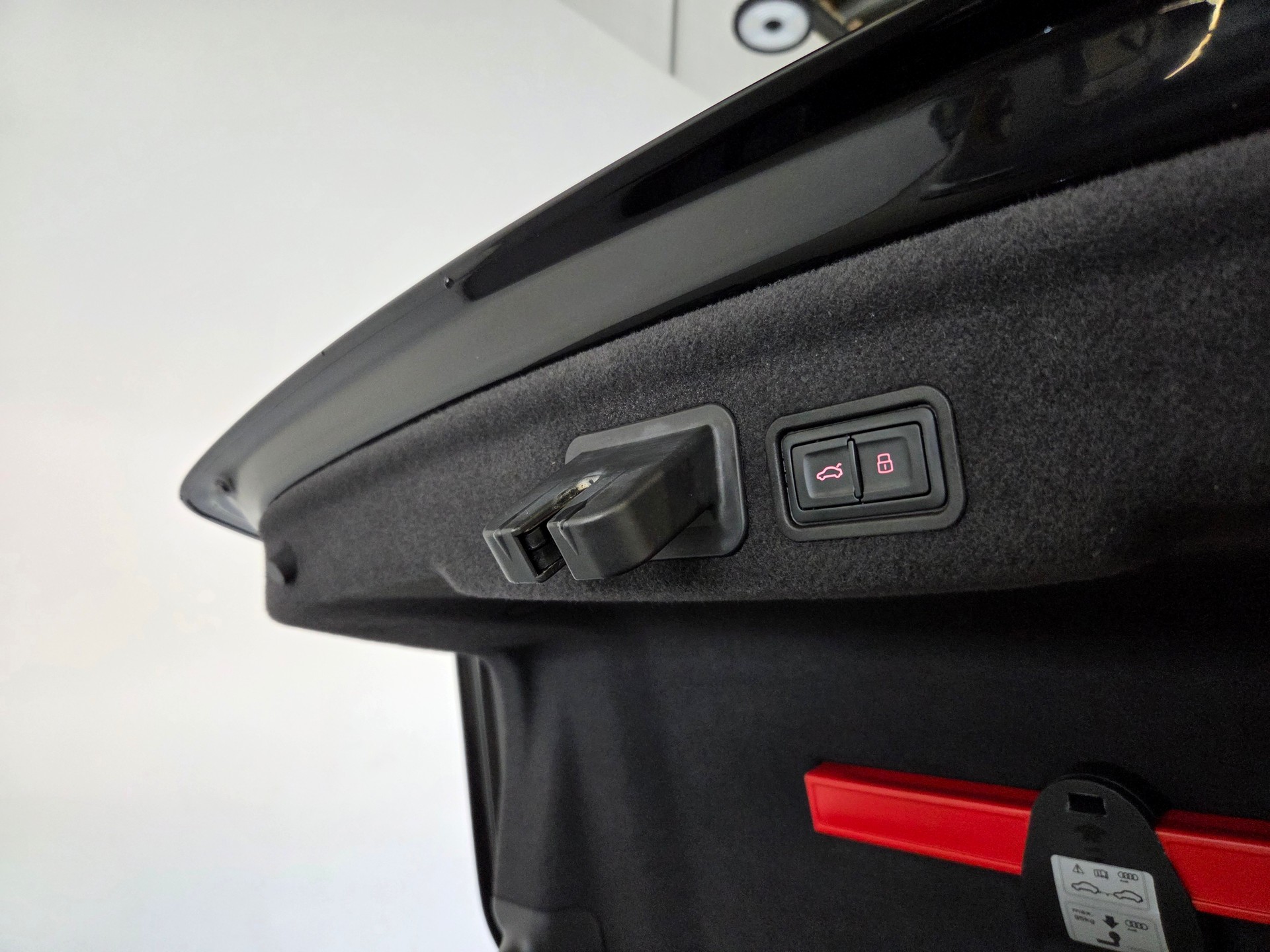 AUDI S8 4.0 V8 TFSI quattro T-Tronic-image-20