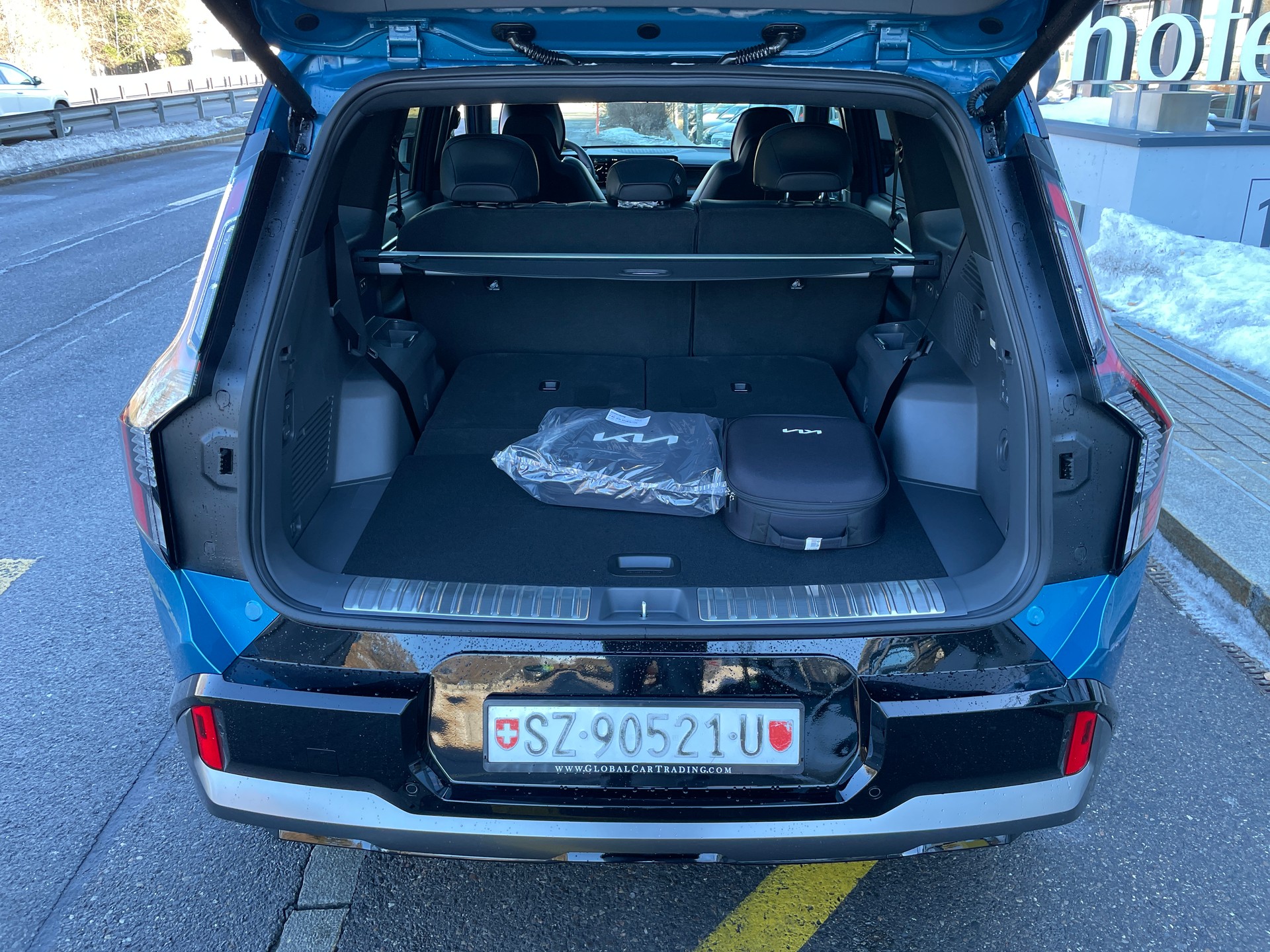 KIA EV9 99,8 kWh GT 4x4 mit Panoramaschiebedach, 7-Sitzer-image-7