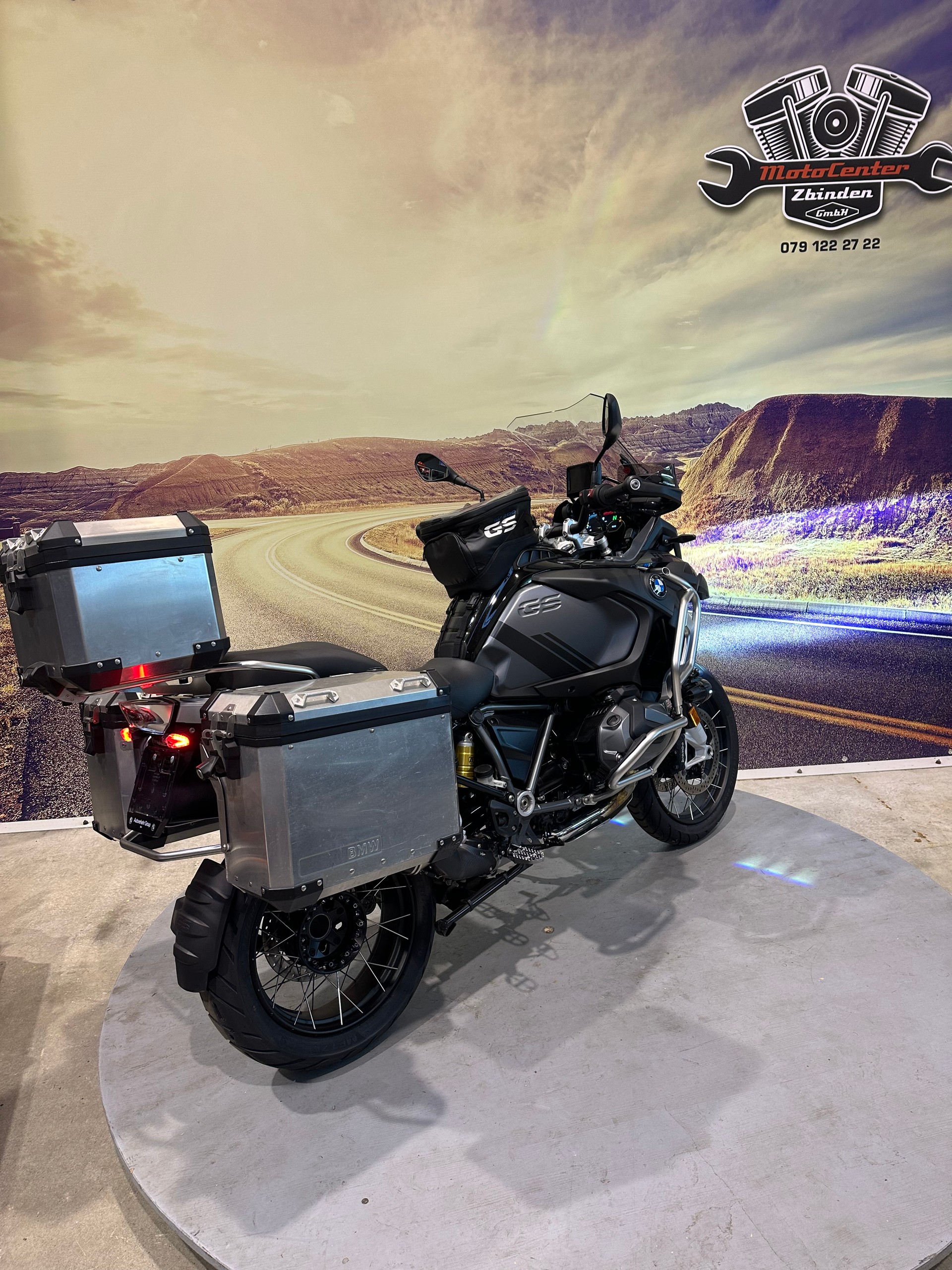 BMW R 1250 GS Adventure Triple Black LeoVince Auspuff mit Navi-image-6