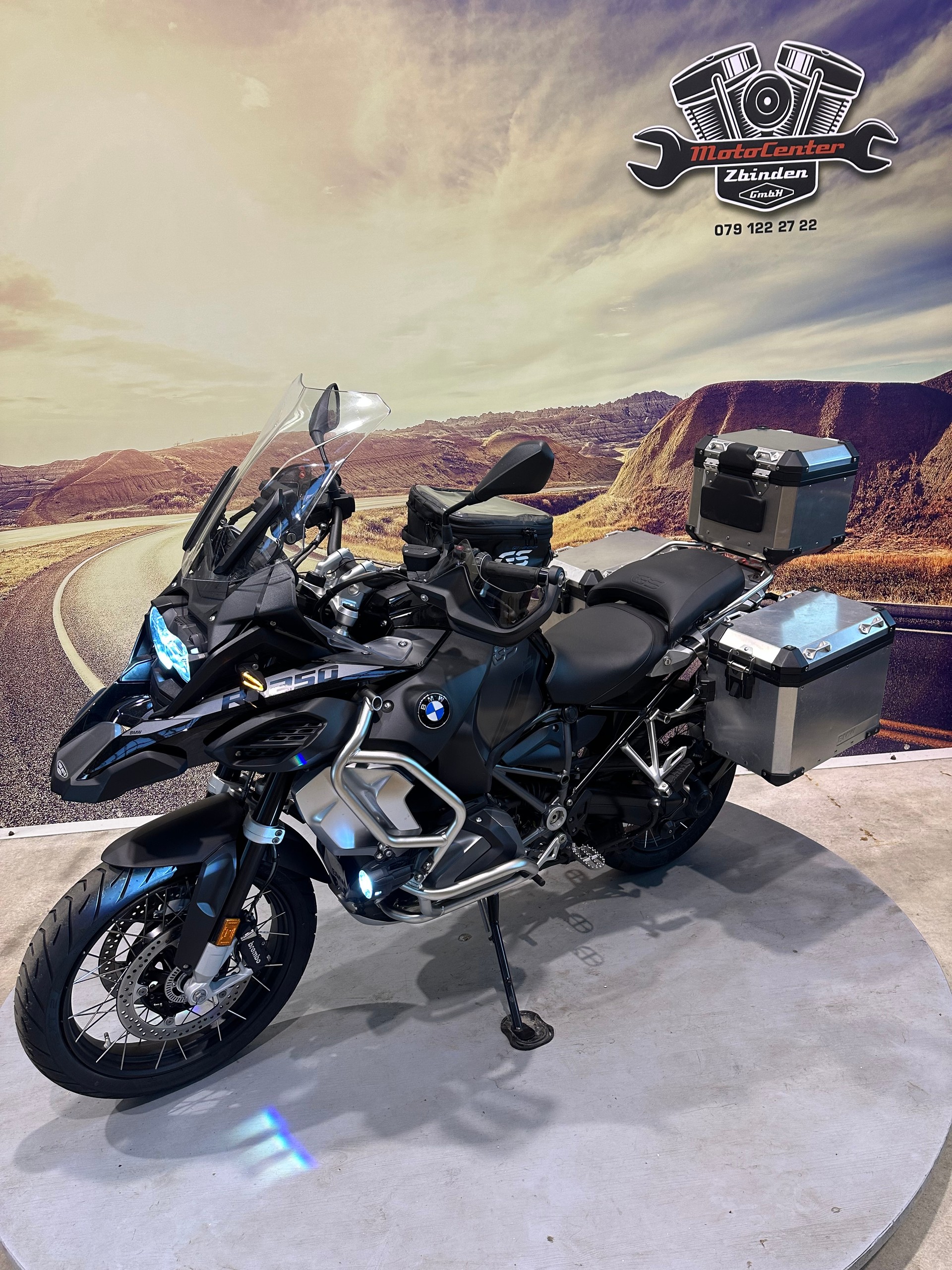 BMW R 1250 GS Adventure Triple Black LeoVince Auspuff mit Navi-image-3