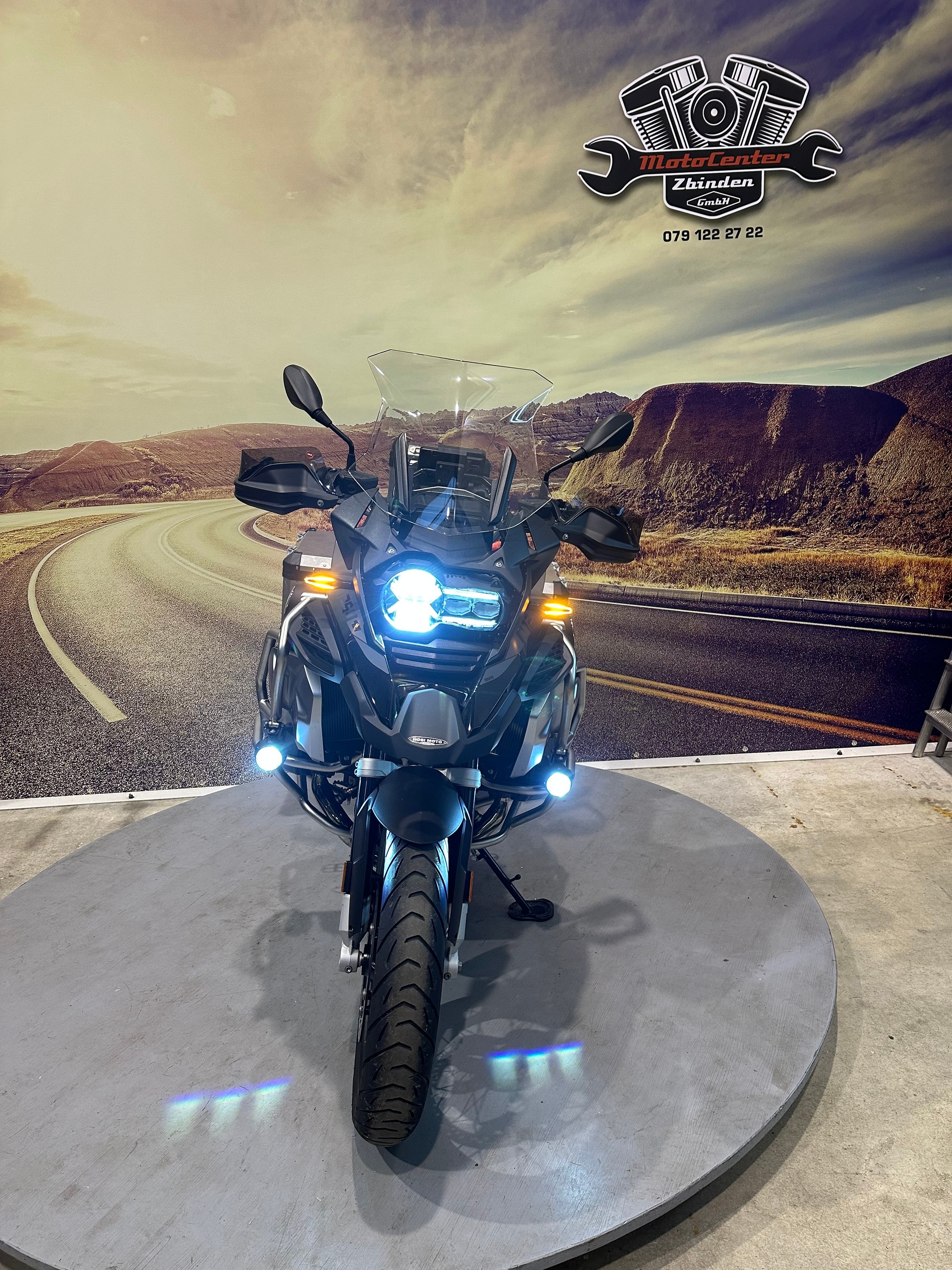 BMW R 1250 GS Adventure Triple Black LeoVince Auspuff mit Navi-image-2