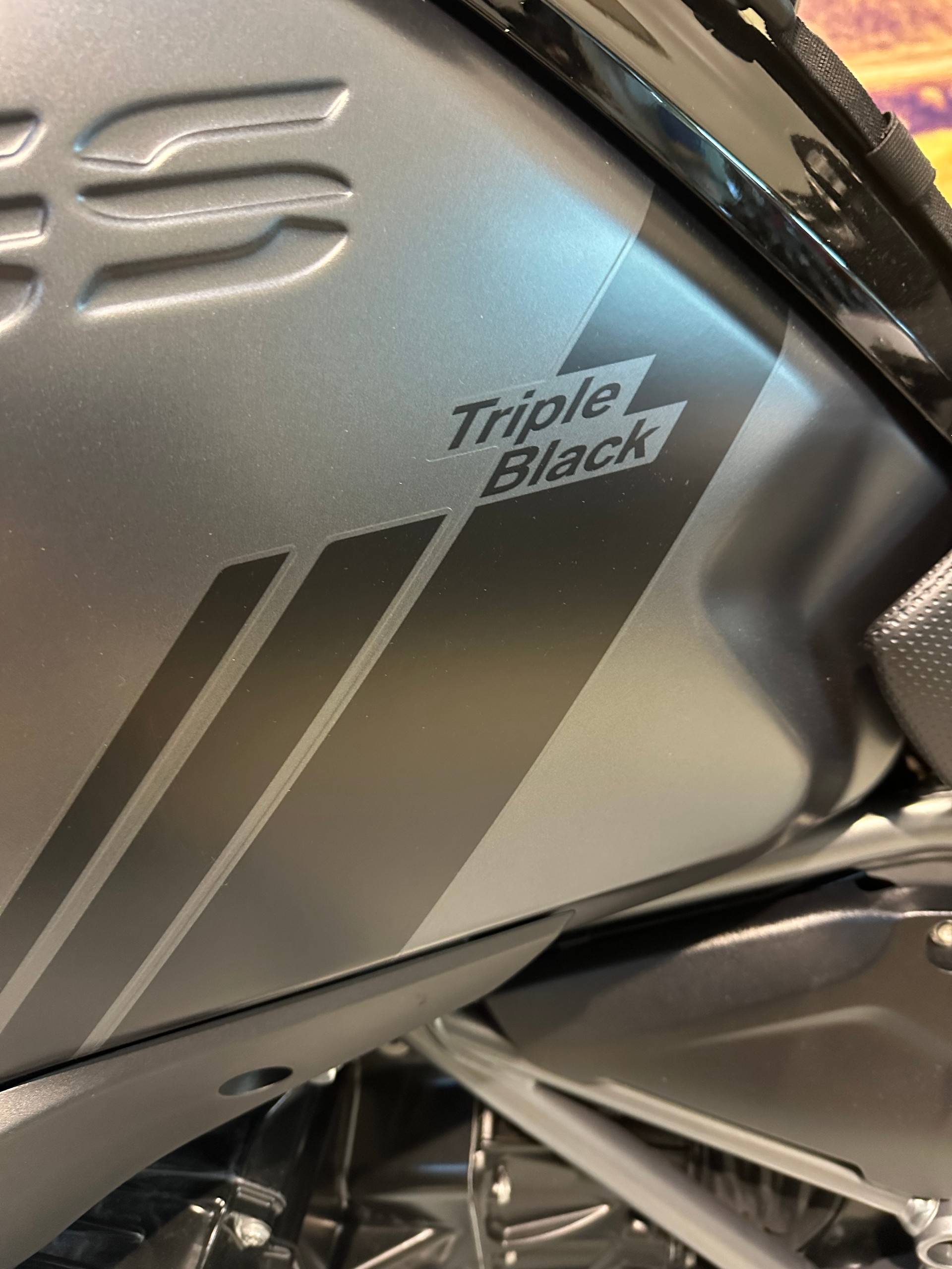 BMW R 1250 GS Adventure Triple Black LeoVince Auspuff mit Navi-image-8