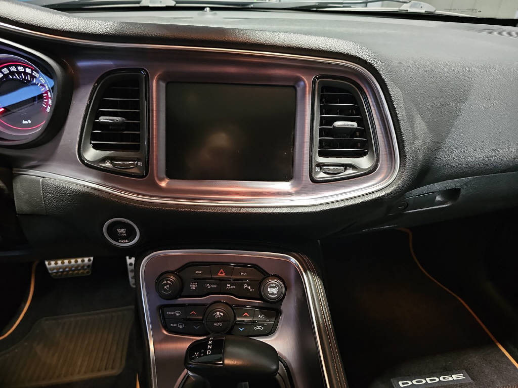 DODGE Challenger 6.4 V8 SRT HEMI "Shaker"-image-9