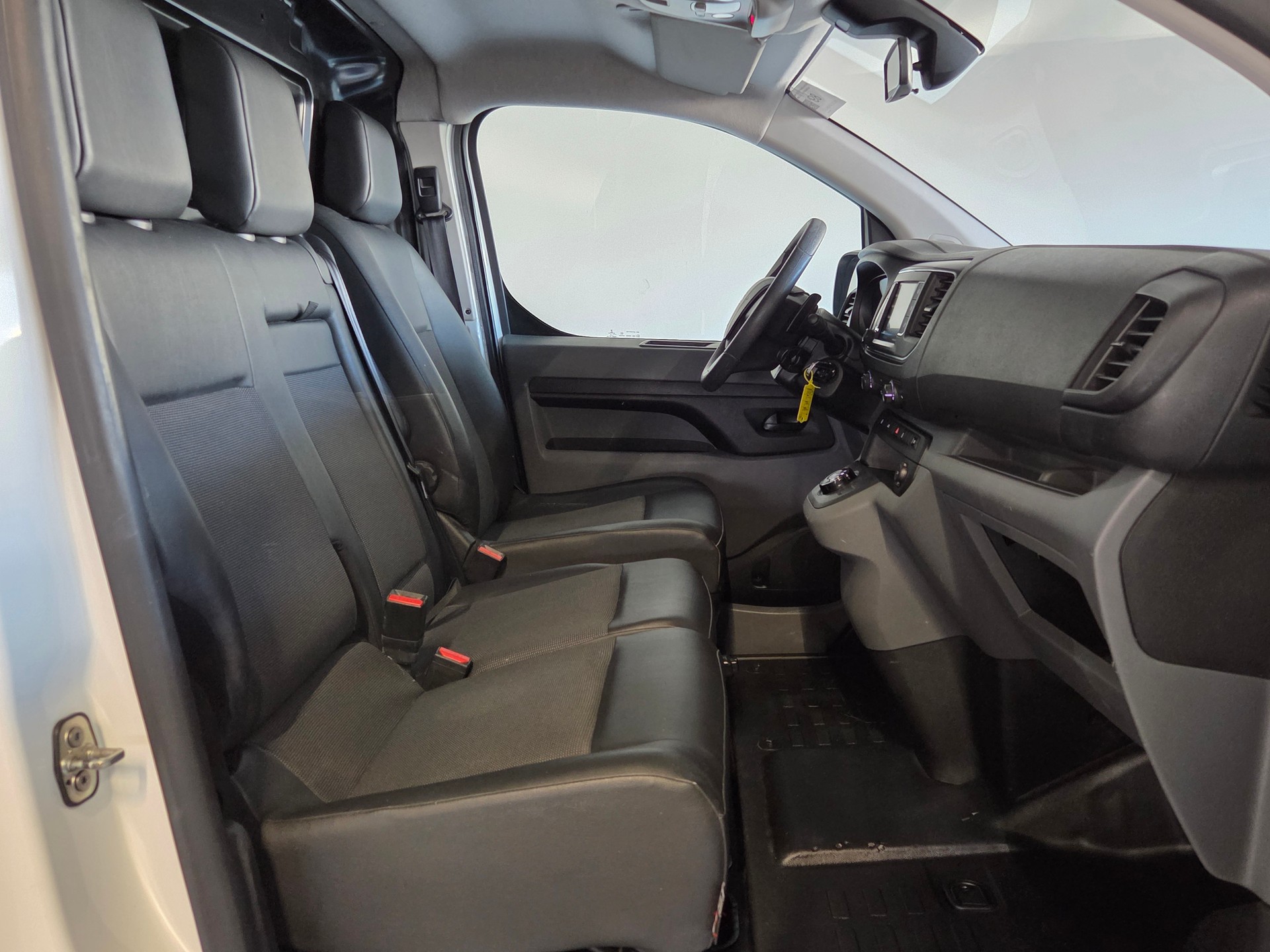 PEUGEOT Expert Kaw. Standard 1.6 BlueHDi 95 Allure S/S-image-11