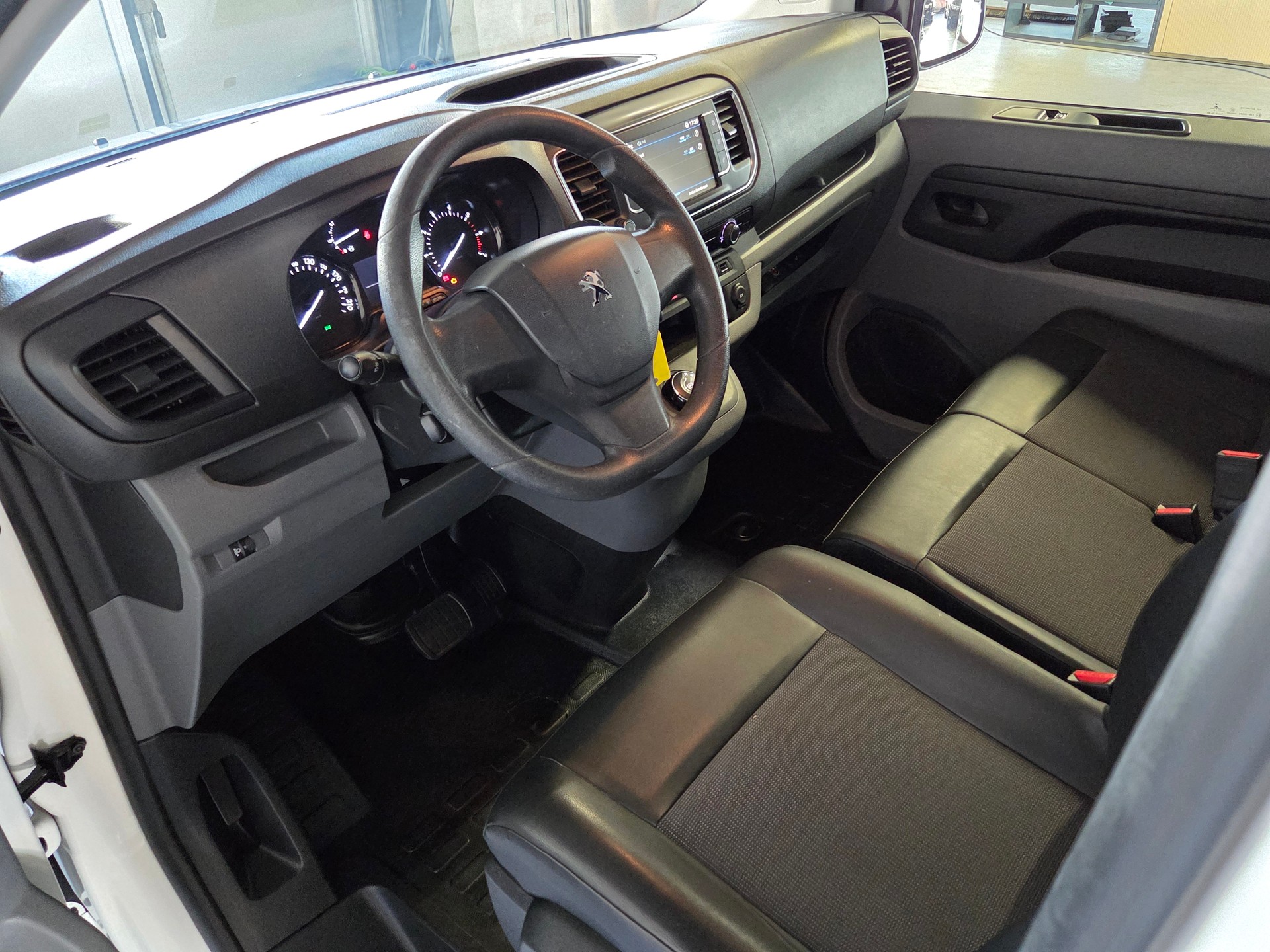 PEUGEOT Expert Kaw. Standard 1.6 BlueHDi 95 Allure S/S-showroom-element-3