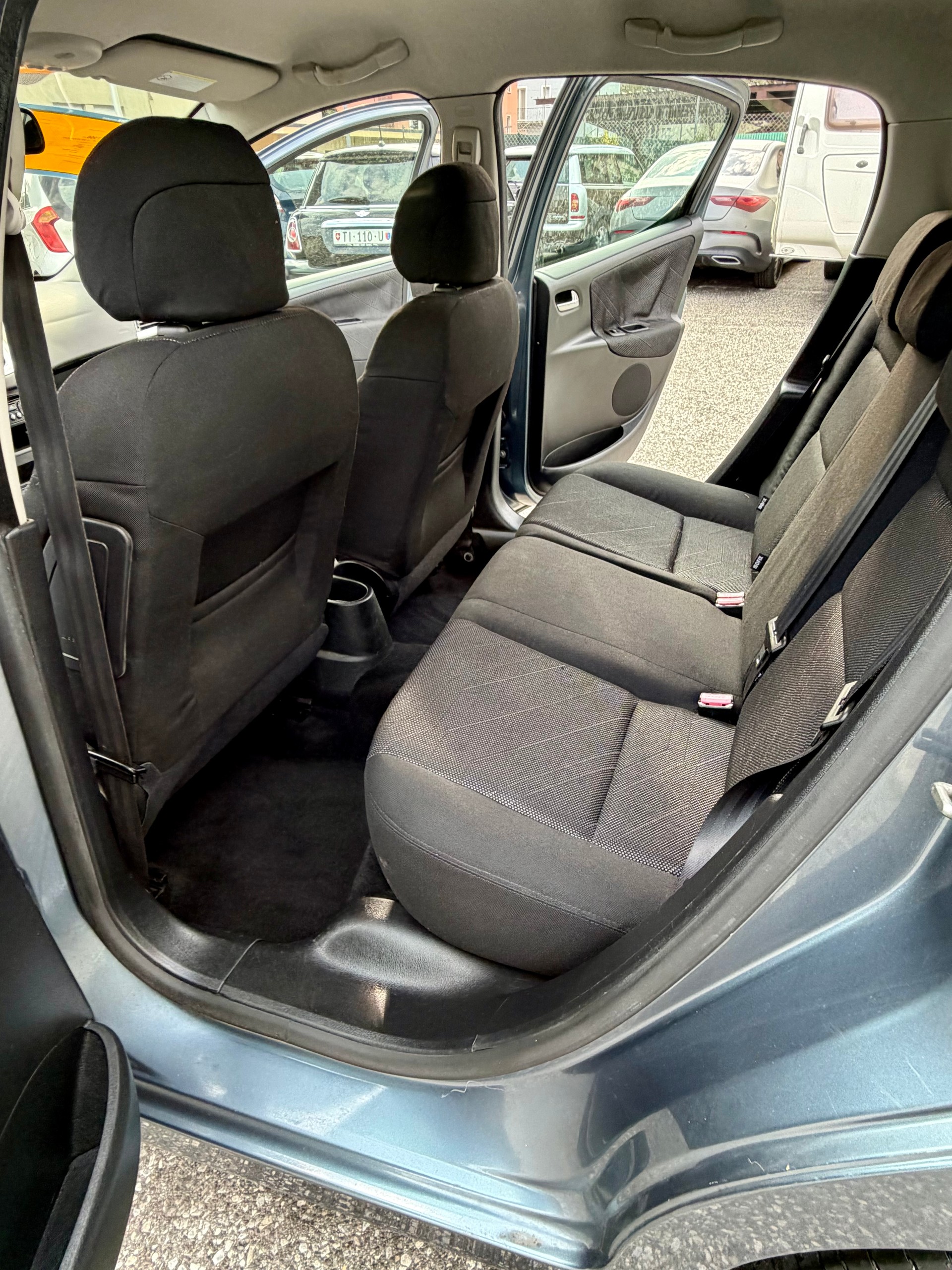 PEUGEOT 207 1.6 16V XS Premium-image-9