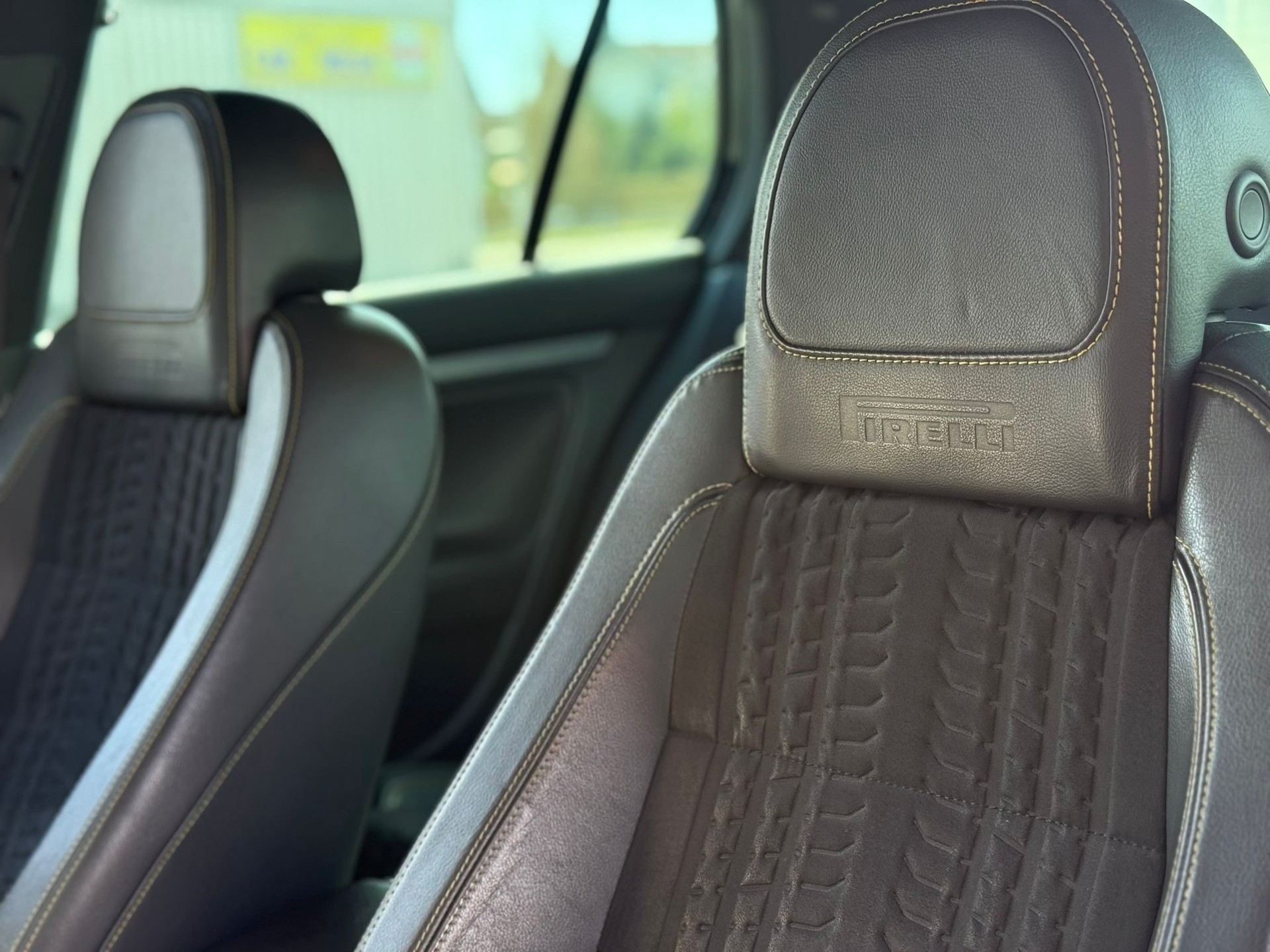 VW Golf 2.0 TFSI GTI Pirelli-image-9