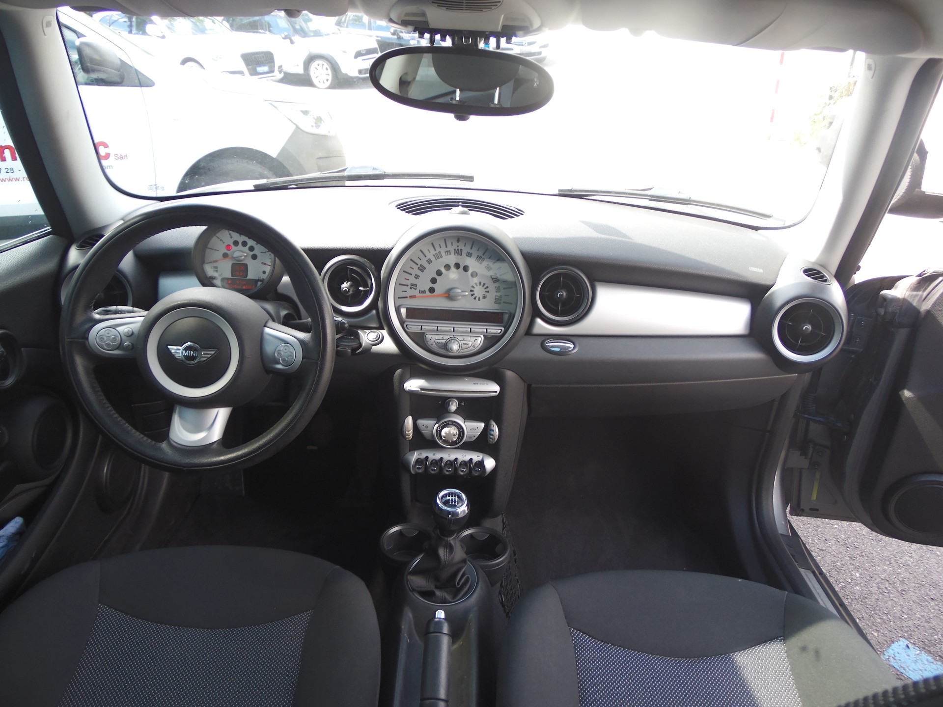 MINI One-image-11