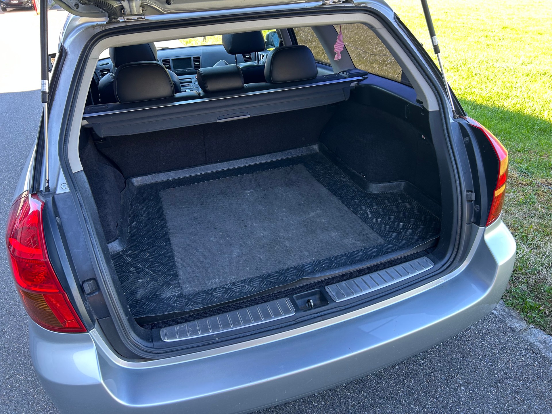 SUBARU Legacy 3.0R AWD Executive Automatic-image-11