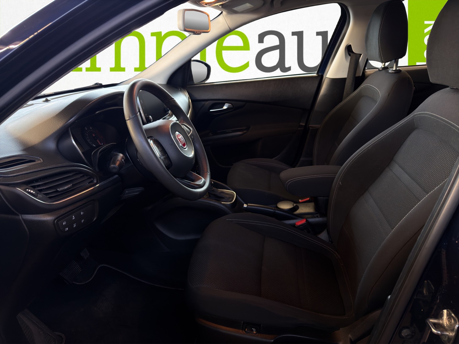 FIAT Tipo 1.6 JTD Lounge DCT-image-6