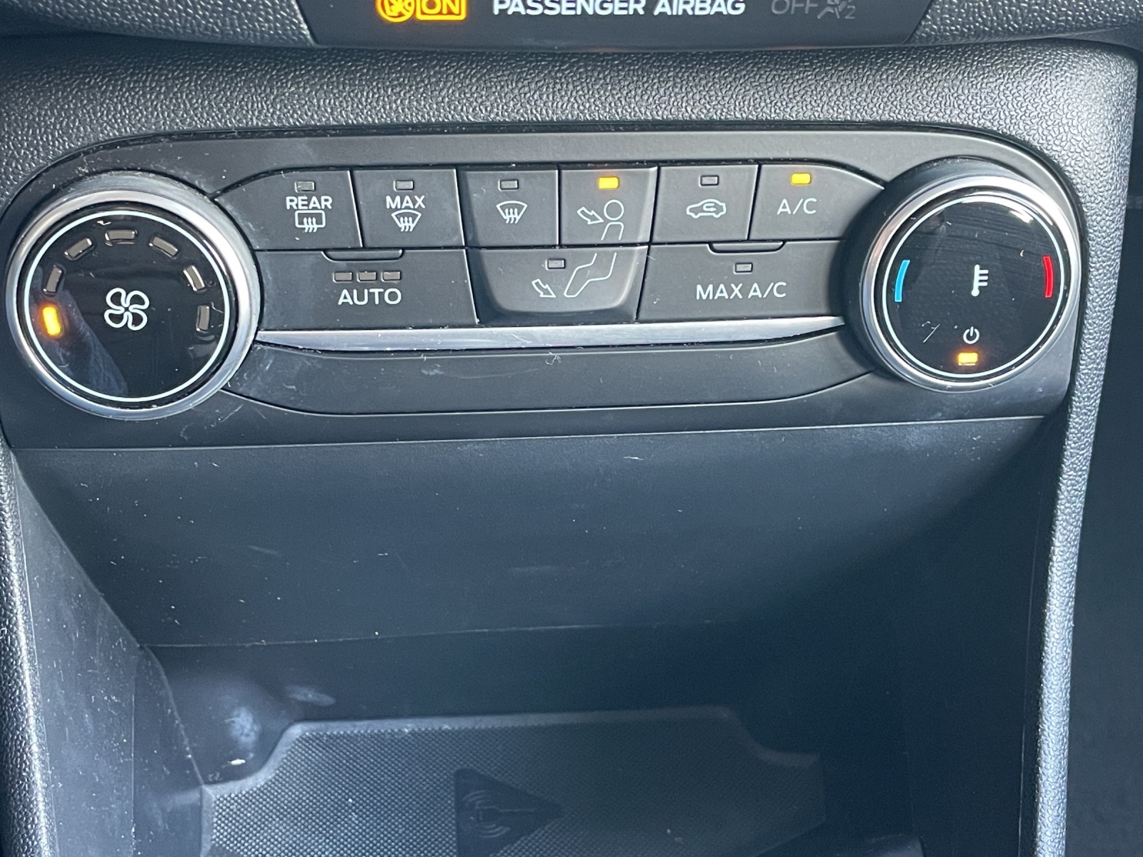 FORD Fiesta 1.0 EcoB Titanium-image-12