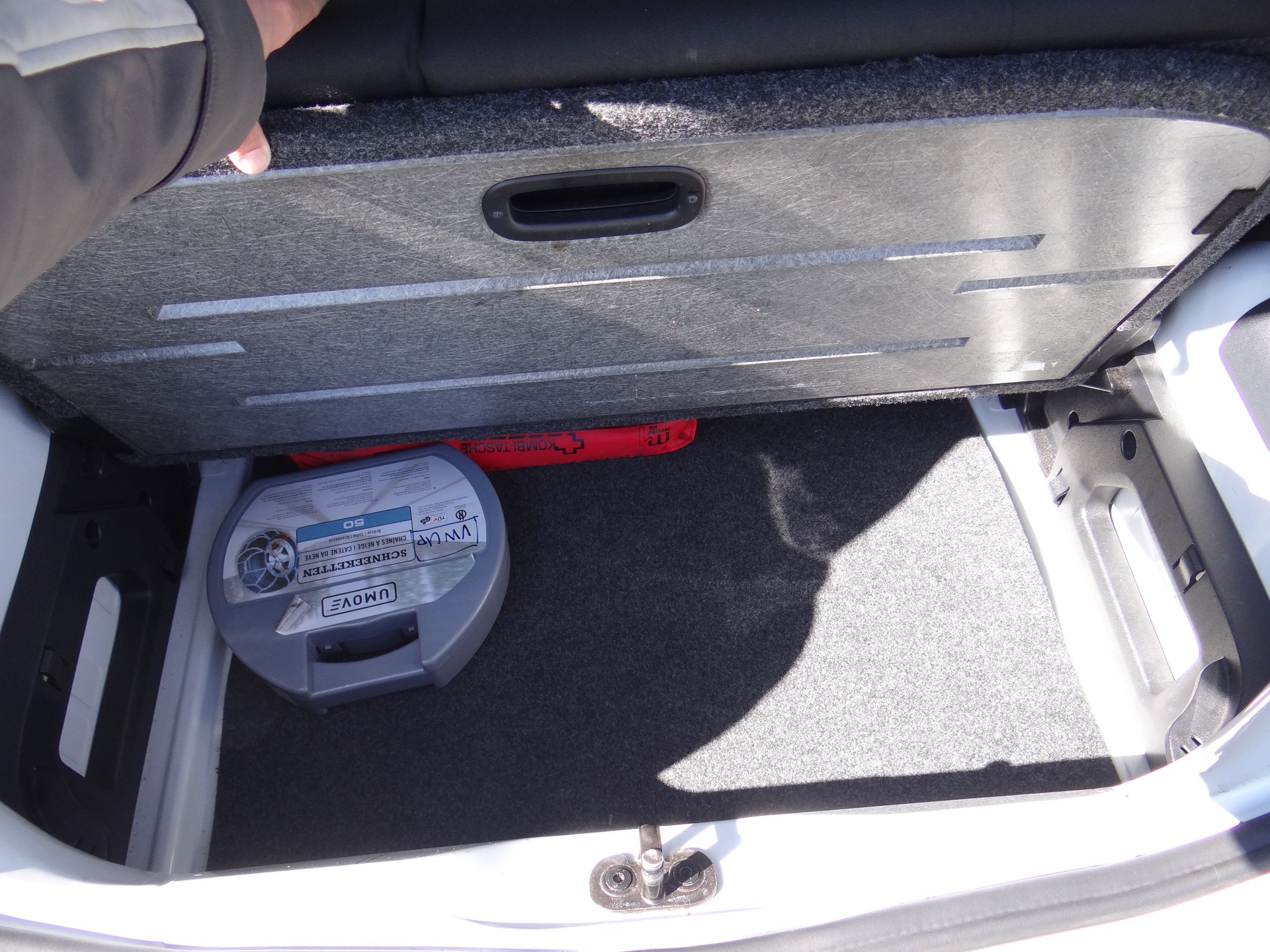 VW Up 1.0 white up-image-11