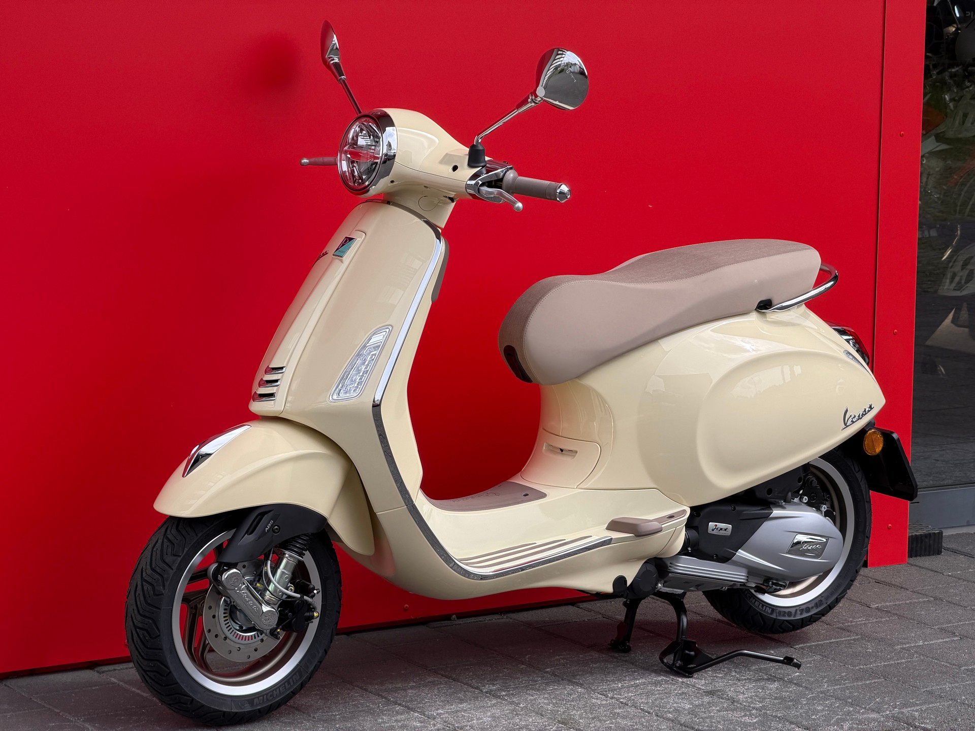 PIAGGIO Vespa 125 Primavera S MY26-image-15