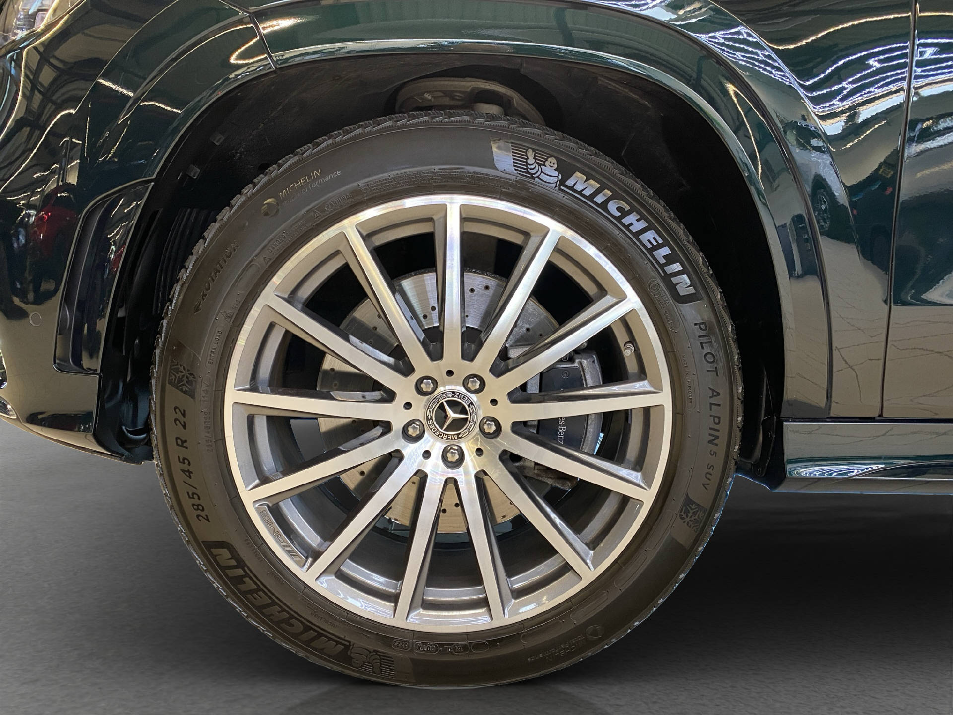 MERCEDES-BENZ GLS 450 AMG Line 4MATIC-image-5