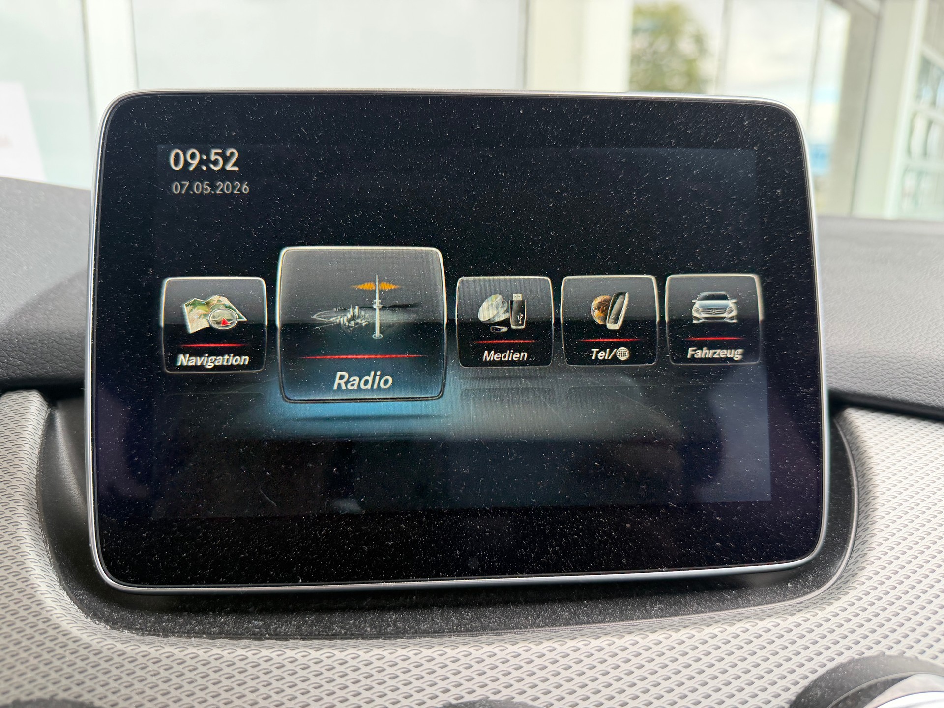 MERCEDES-BENZ B Electric Drive Urban-image-14