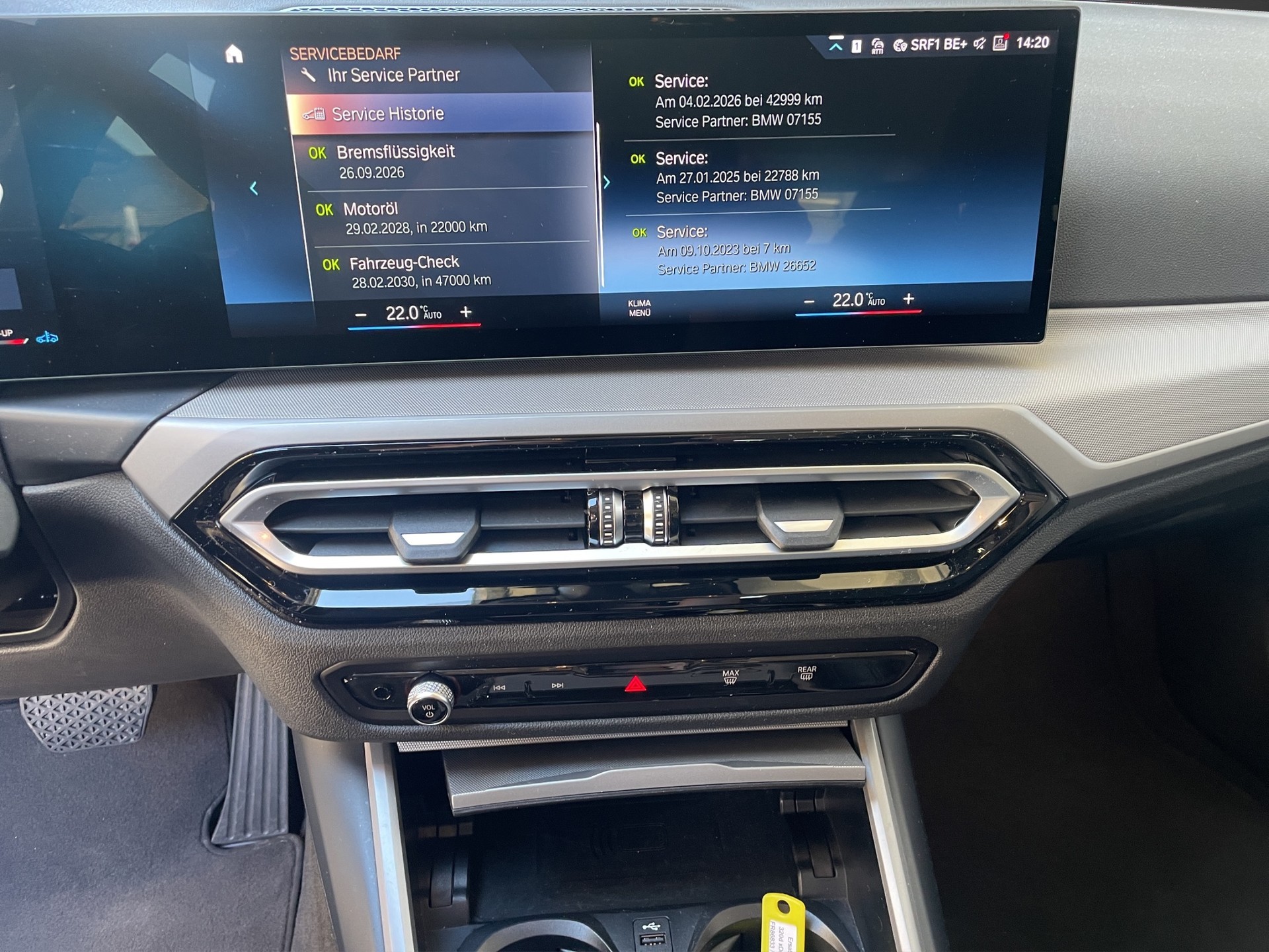 BMW 320d xDrive 48V Touring Steptronic-image-11