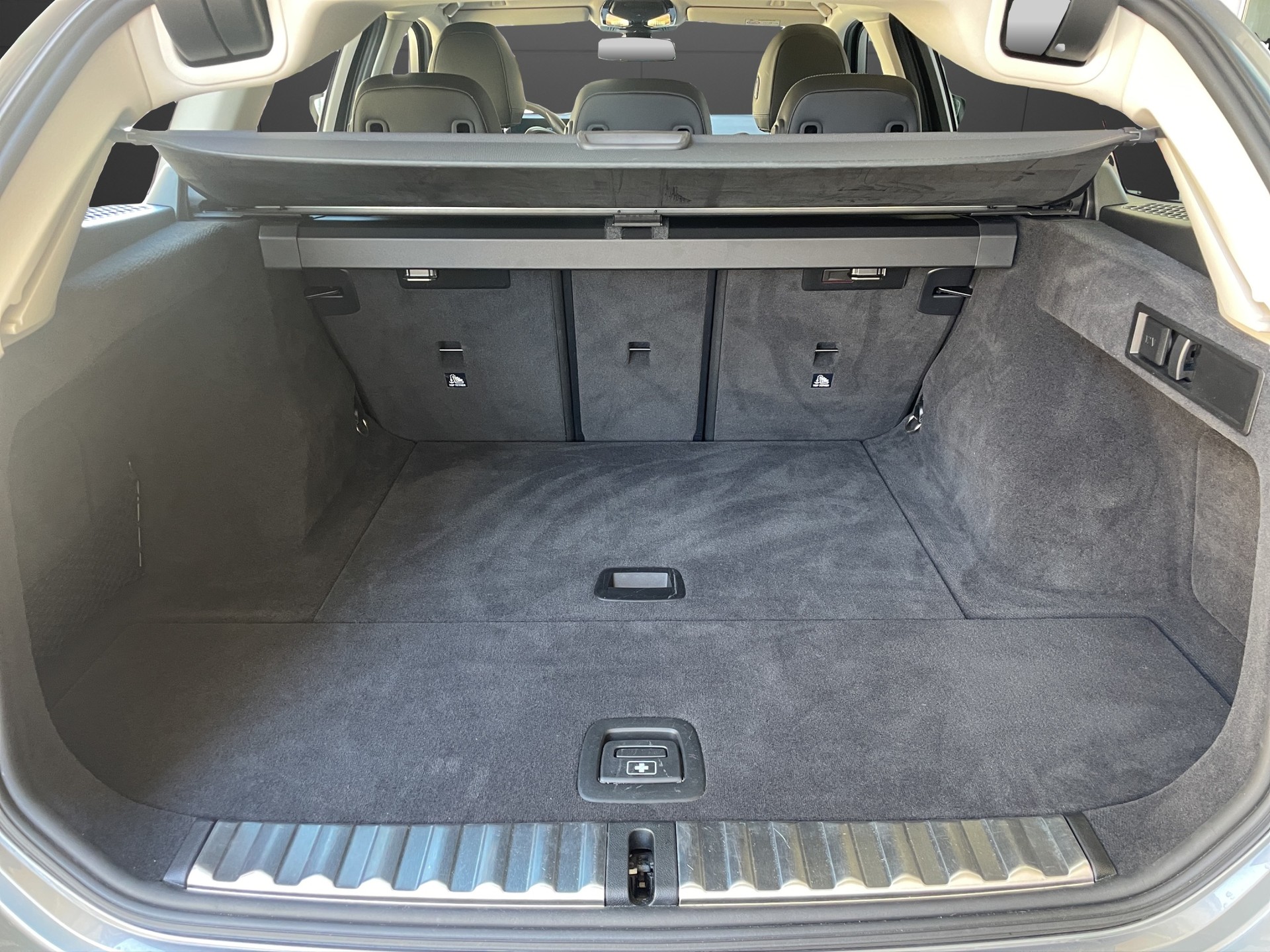 BMW 320d xDrive 48V Touring Steptronic-image-6