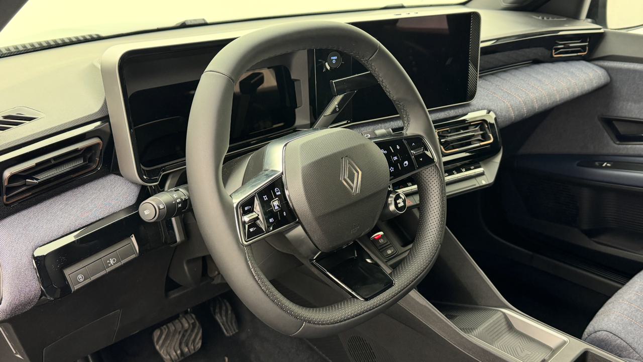 RENAULT R4 E-Tech Comfort Range 52 kWh Techno-image-6