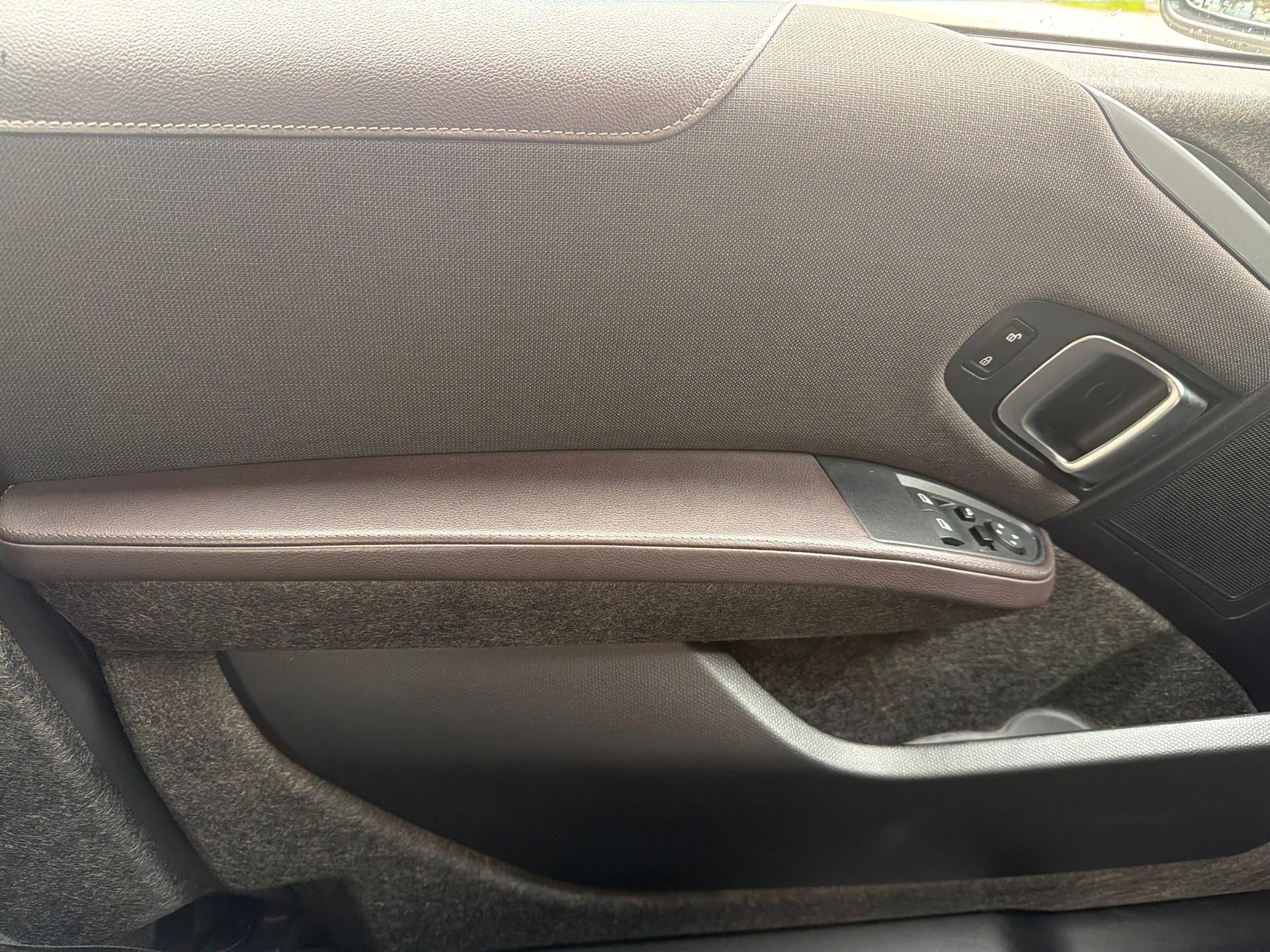BMW i3s (120Ah) Unique Forever Edition-image-23