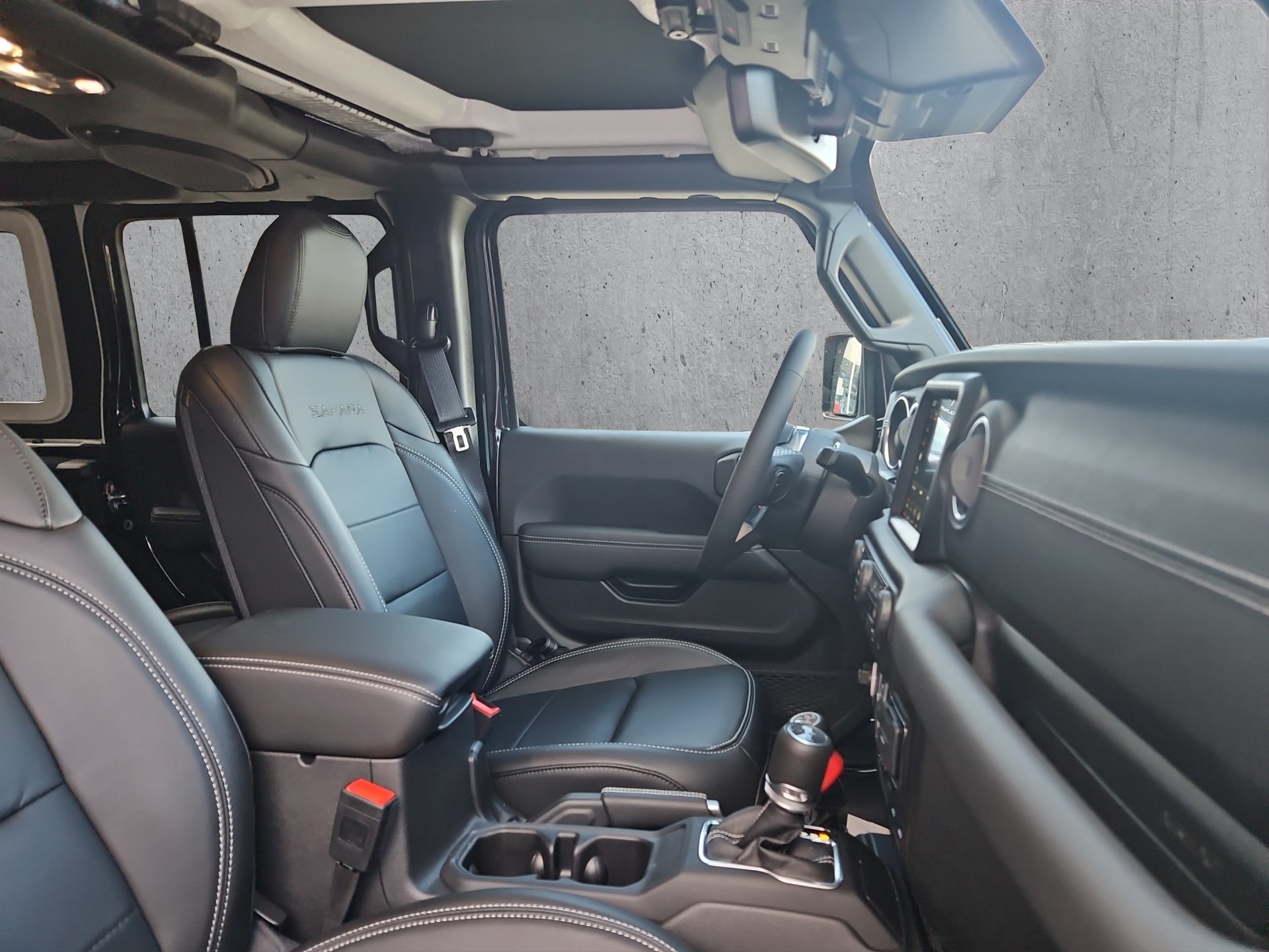 JEEP WRANGLER 4xe 2.0 380cv Sahara-image-10