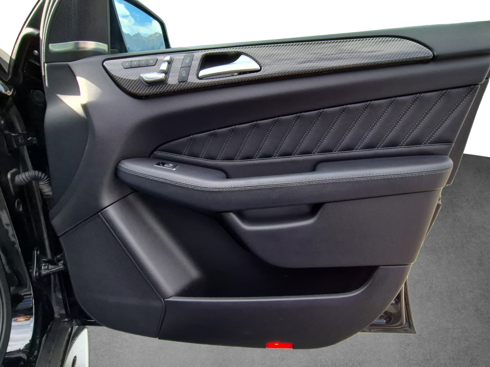 MERCEDES-BENZ GLE Coupé 400 4Matic-image-16