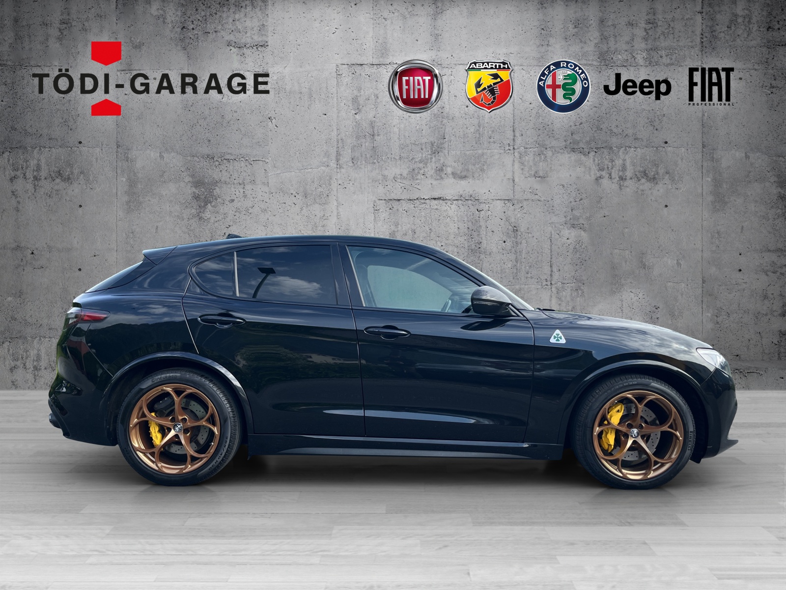ALFA ROMEO Stelvio 2.9 V6 Biturbo Q4 Quadrifoglio SKY AKRAPOVIC-image-6