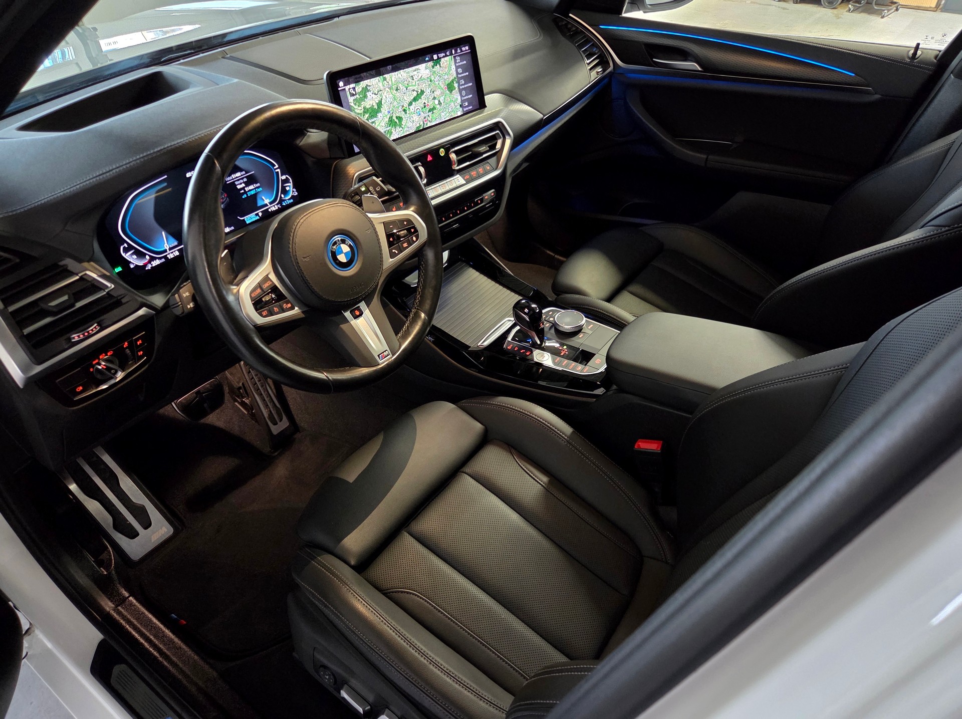 BMW X3 30e xDrive M-Sport-showroom-element-3