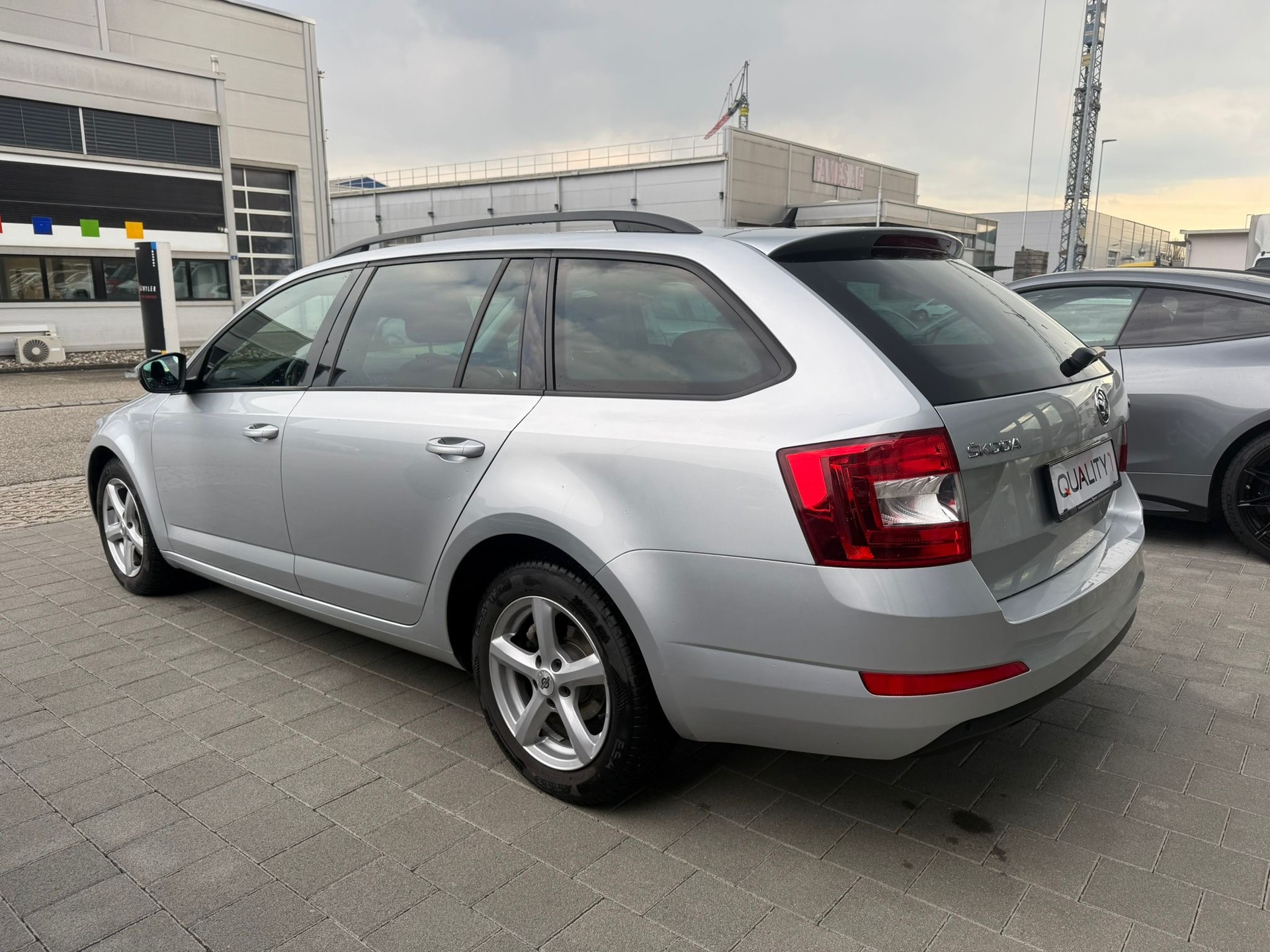 SKODA Octavia Combi 1.4 TSI Ambition DSG-image-7