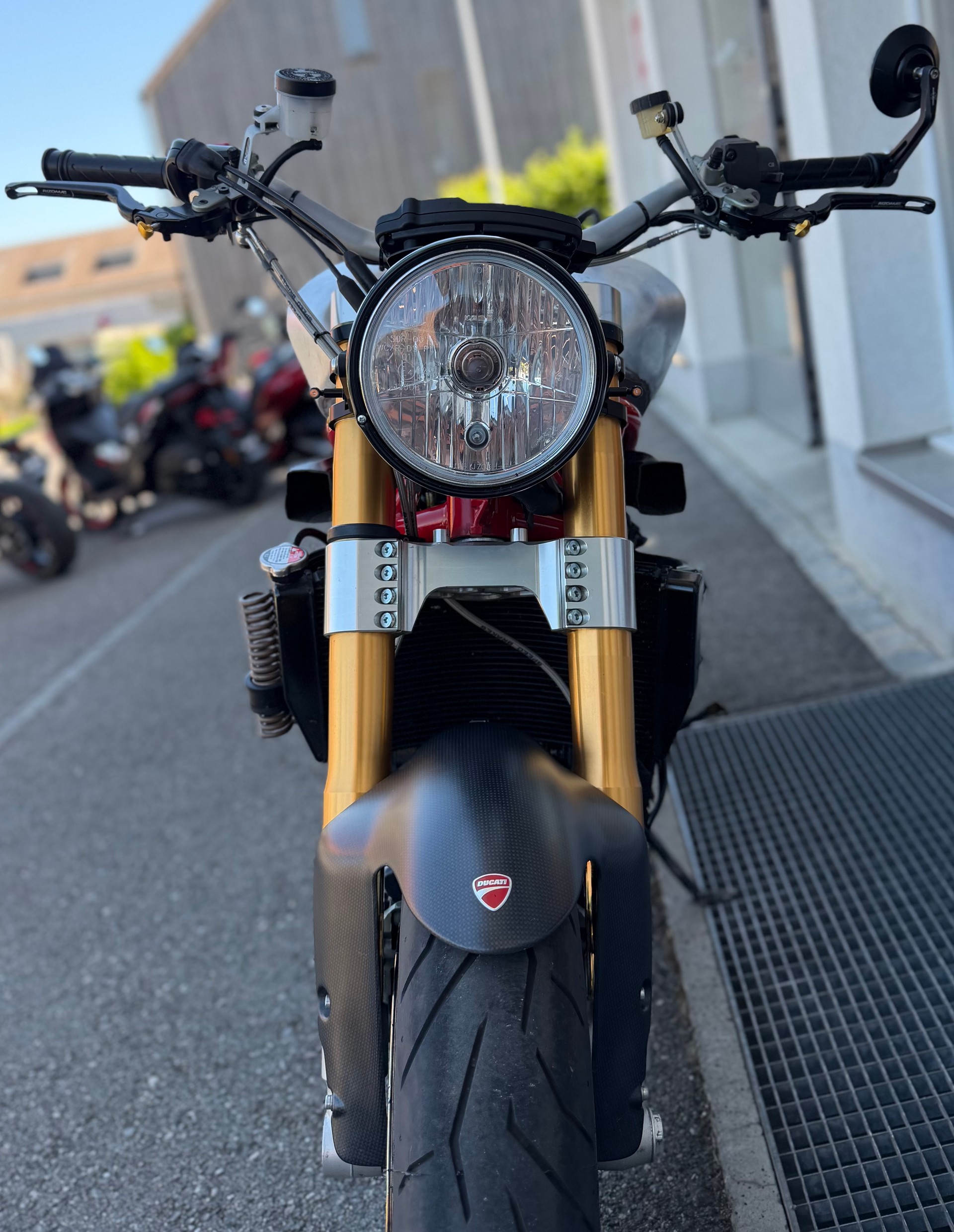 DUCATI 1098 S-image-1
