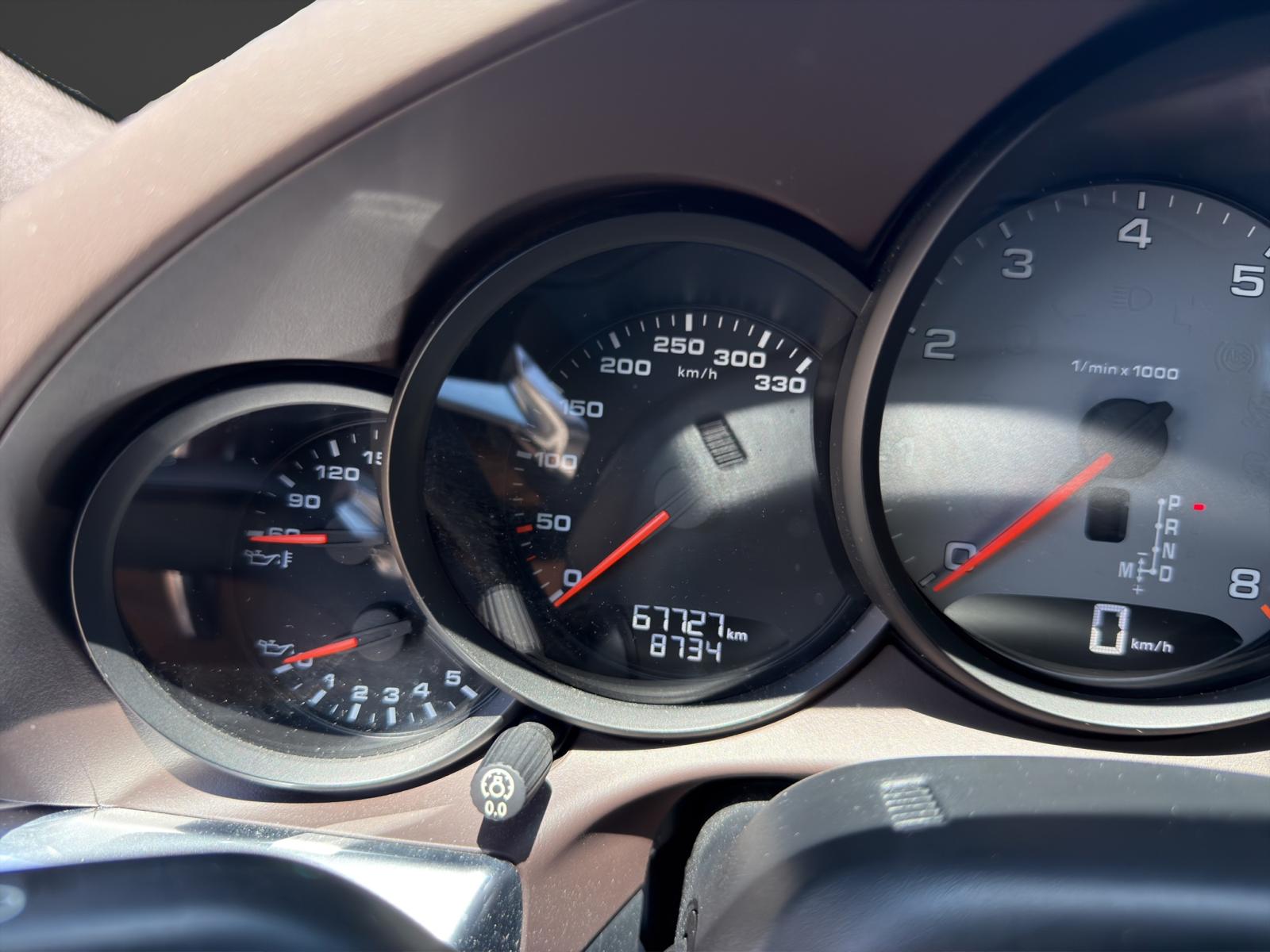 PORSCHE 911 Carrera 4S PDK-image-9