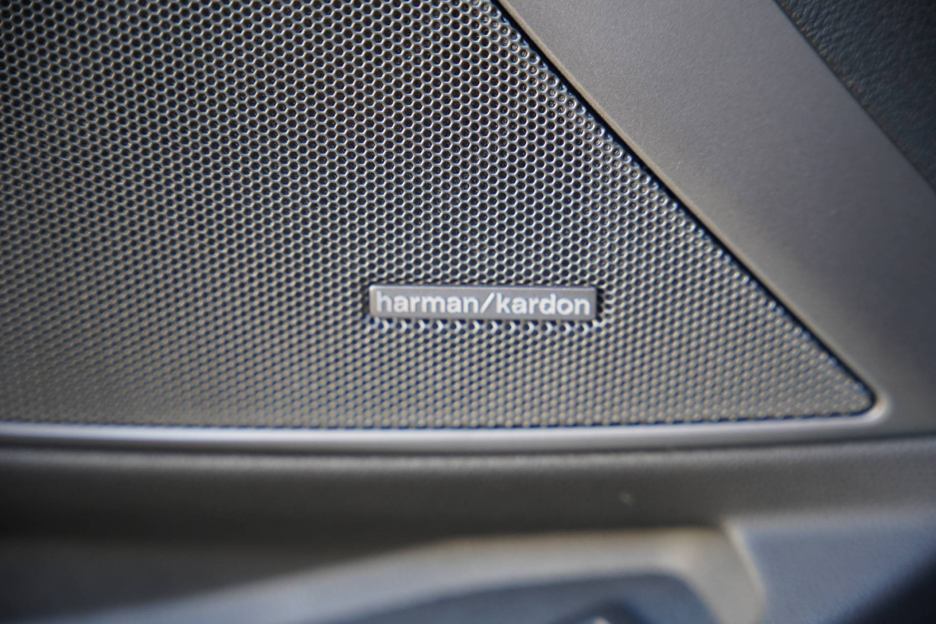BMW M3 Competition M xDrive LCI-image-15