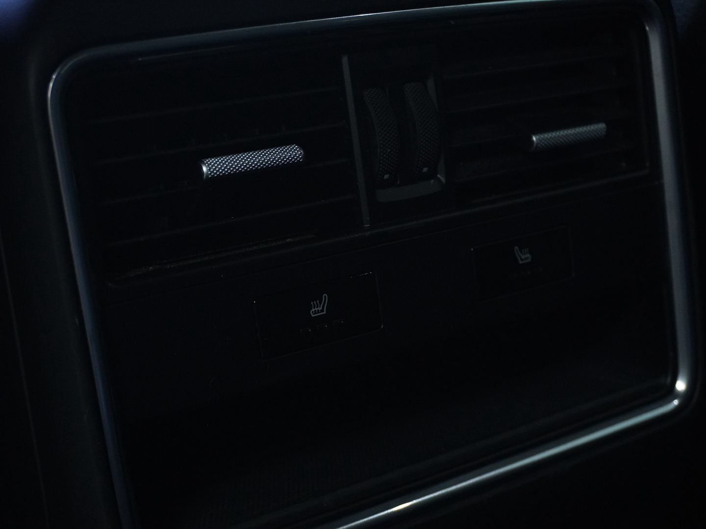 PORSCHE Cayenne E-Hybrid-image-12